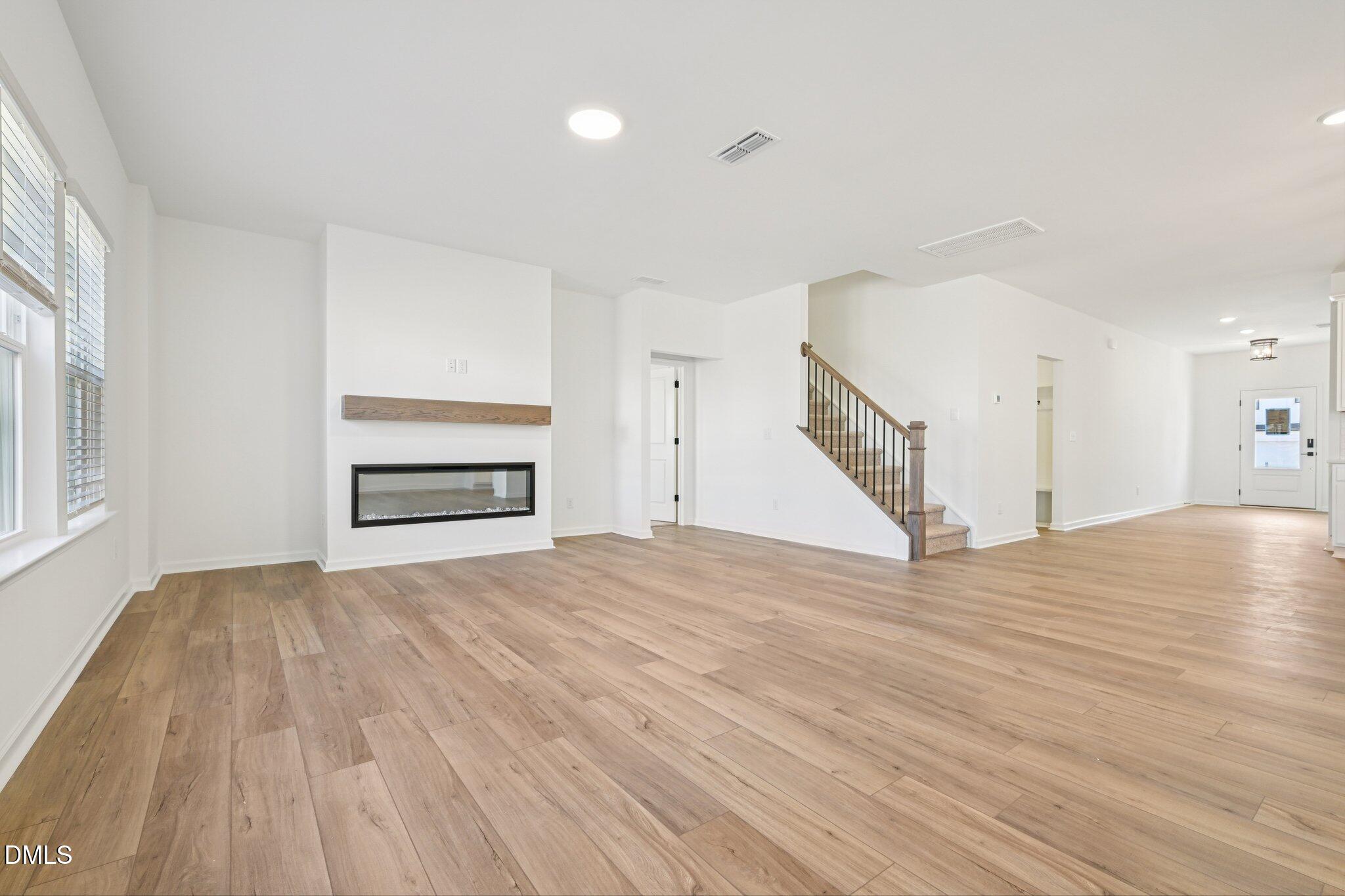 556 Contempo Drive 22