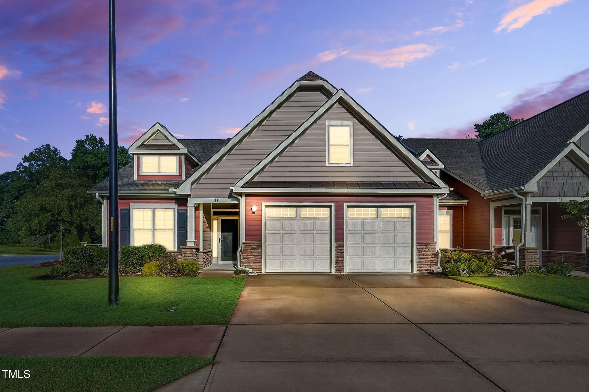 11 Powderhorn Point
