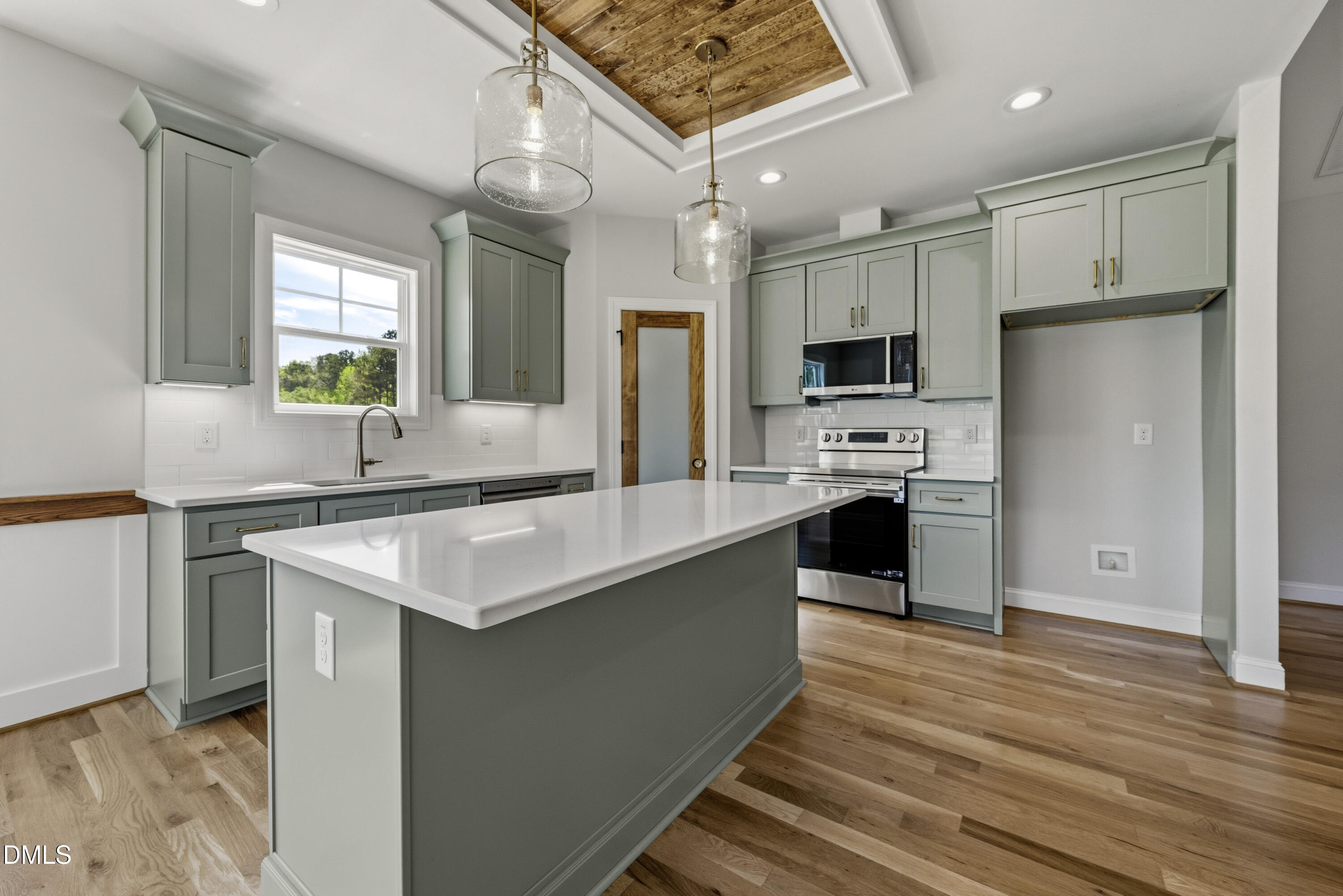 2321 Peachtree Hills Road