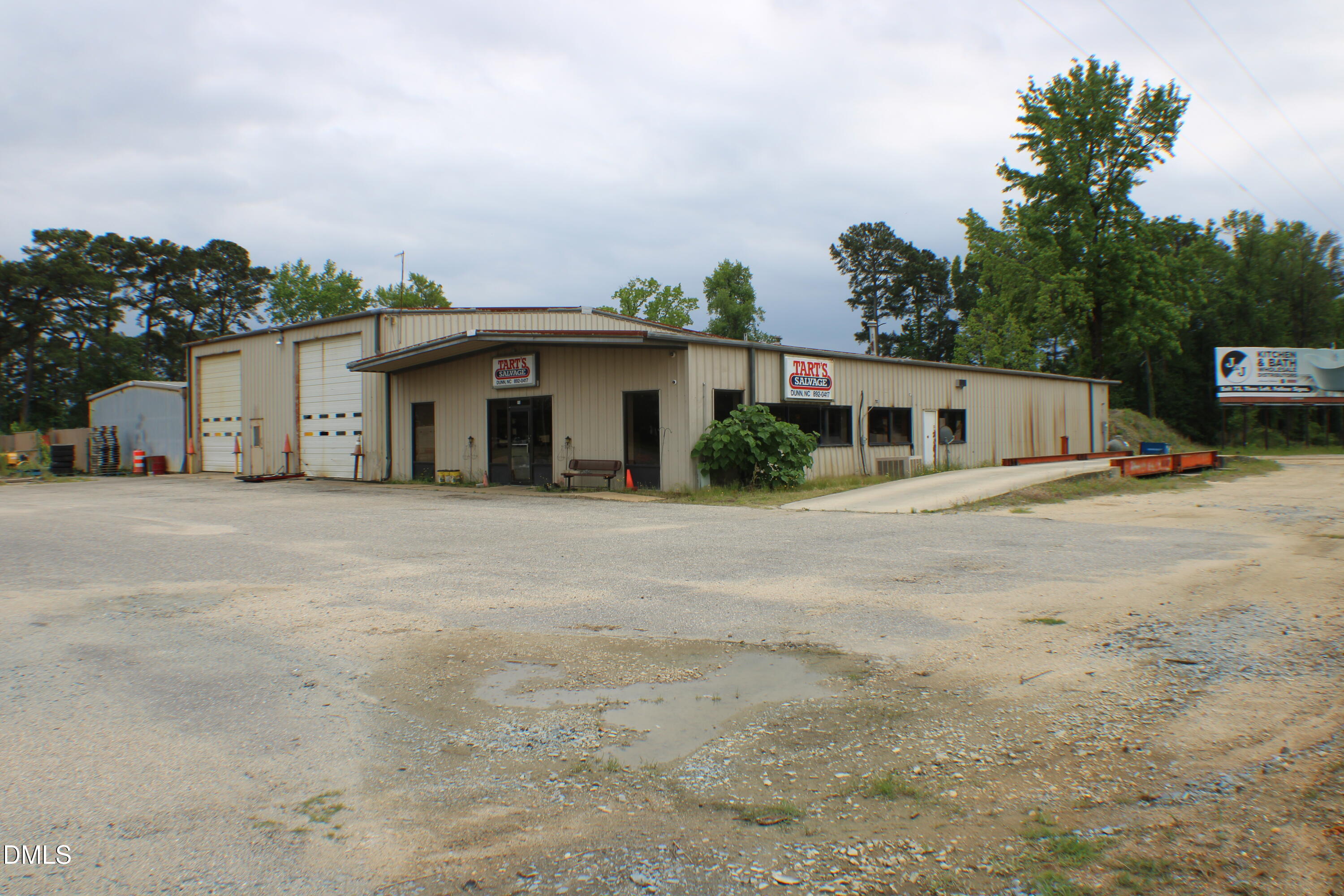 990 George Perry Lee Road