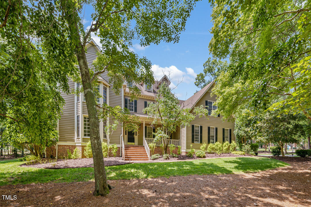 101 Abbotsford Court