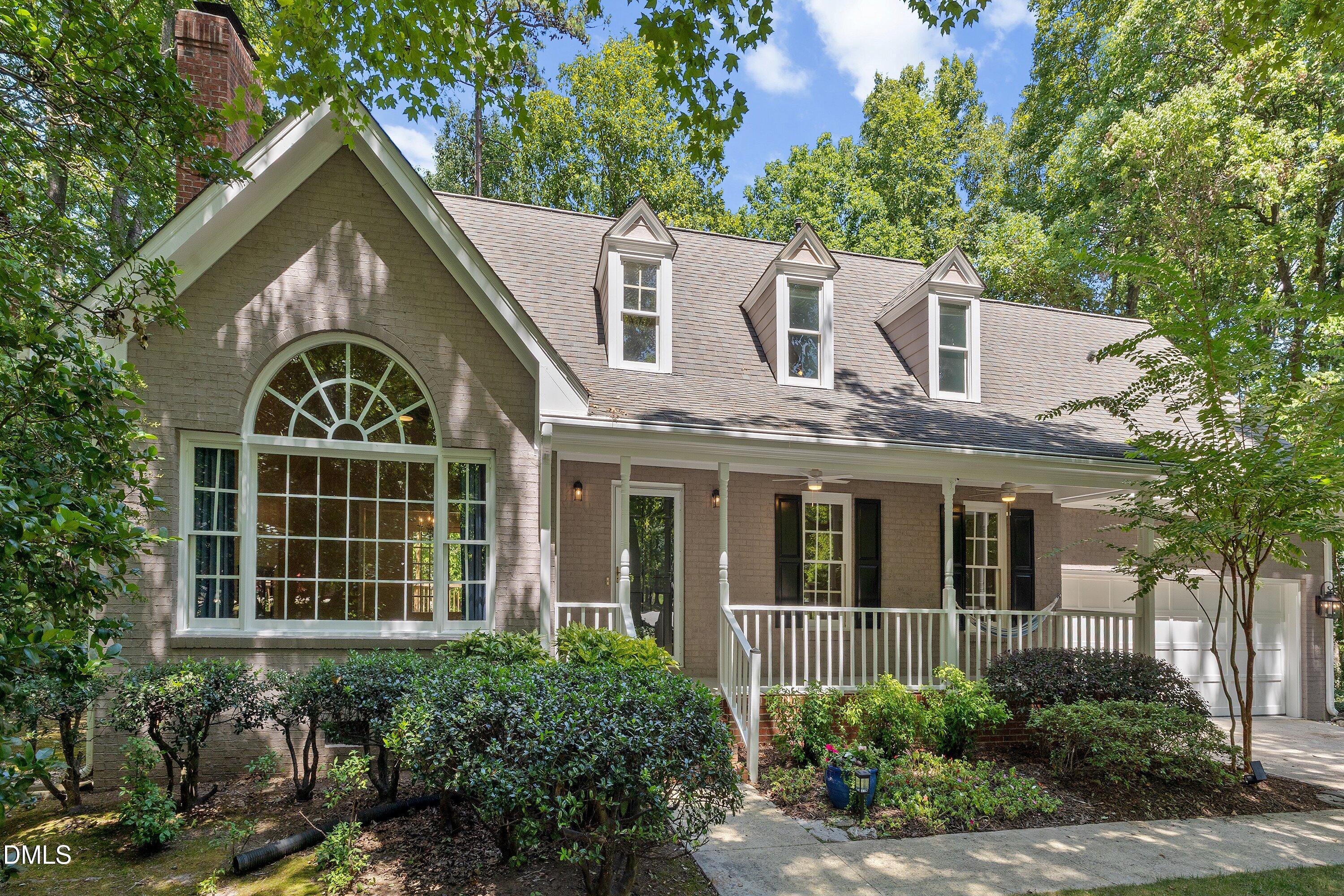 1006 Oakwell Court