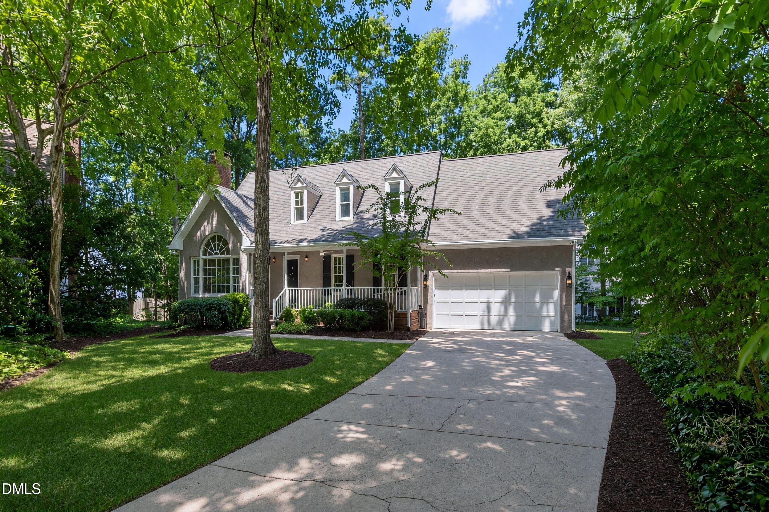 1006 Oakwell Court
