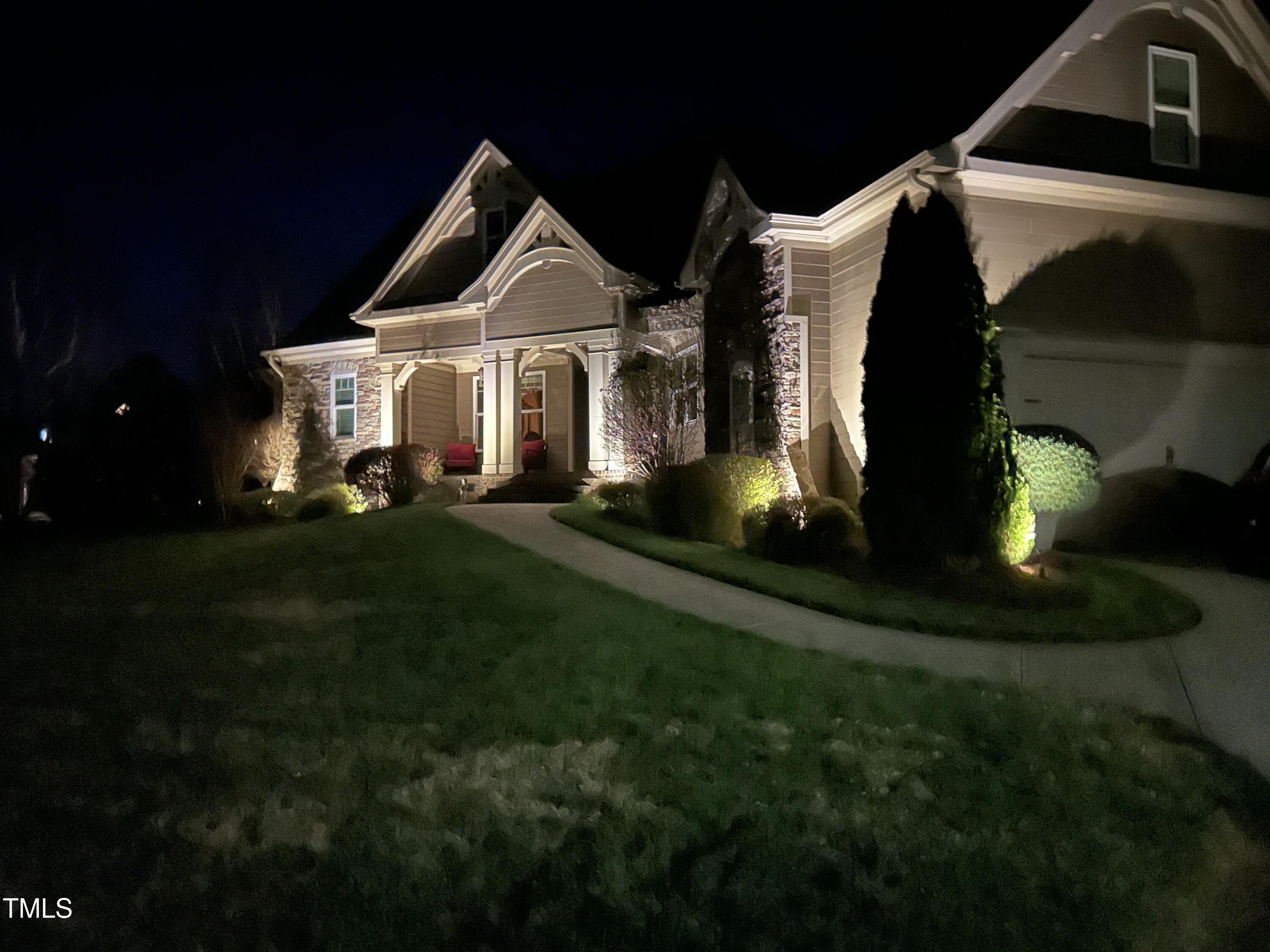 1101 Dovefield Lane