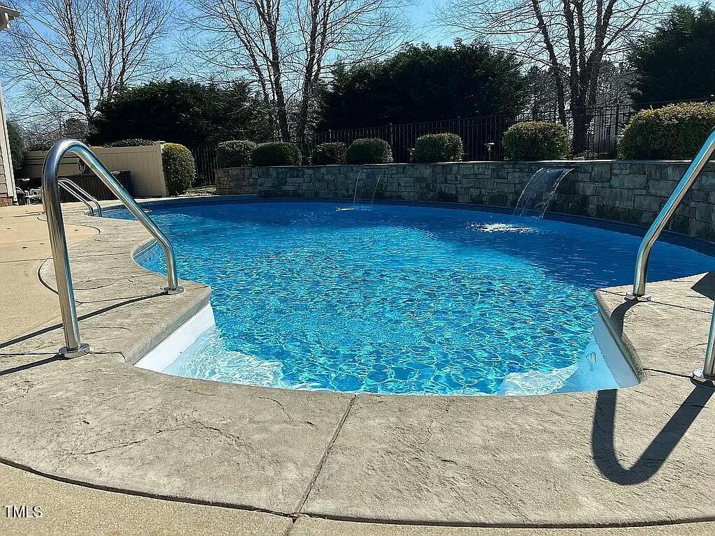 1101 Dovefield Lane