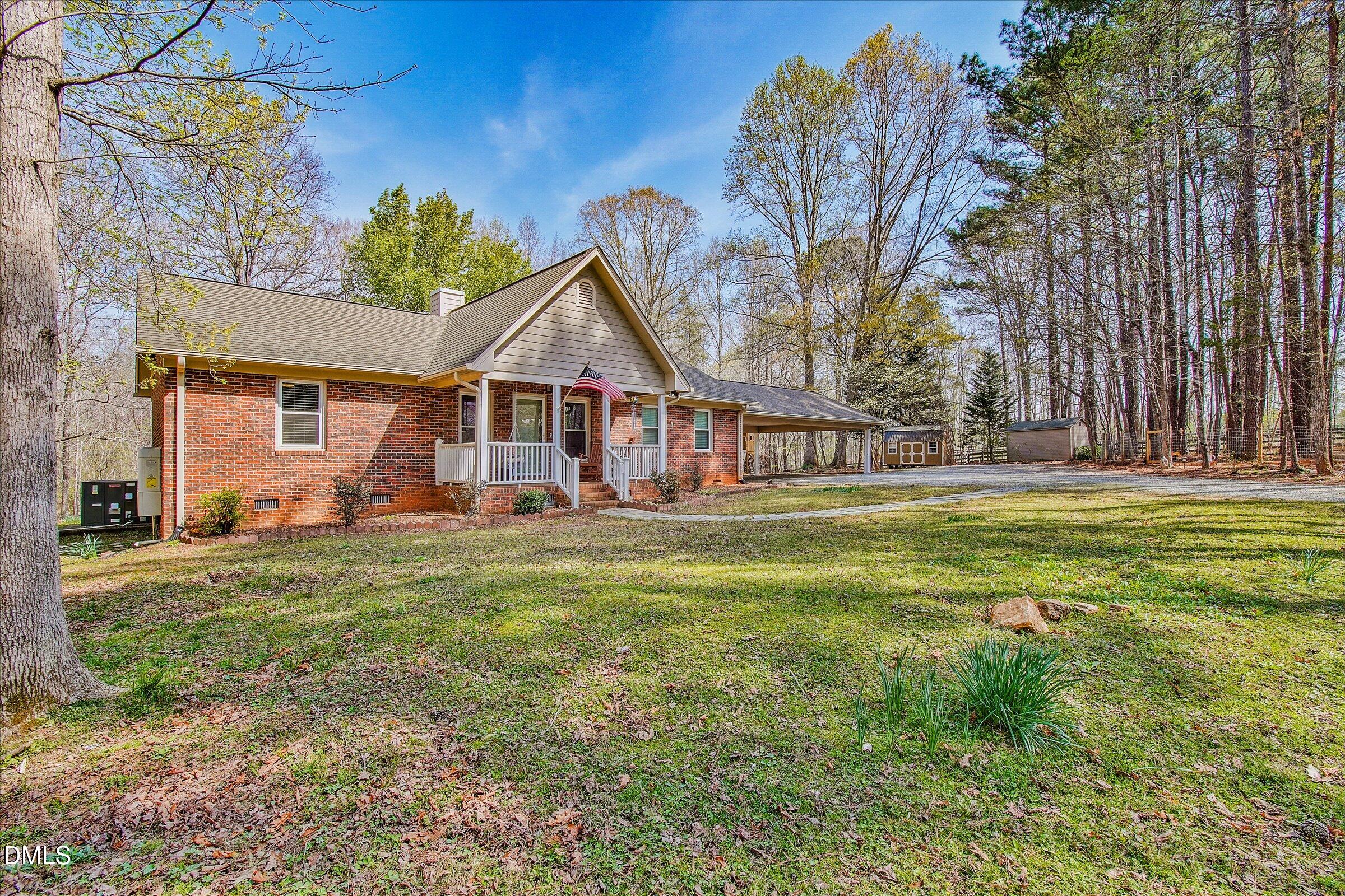 2547 Comanche Trail