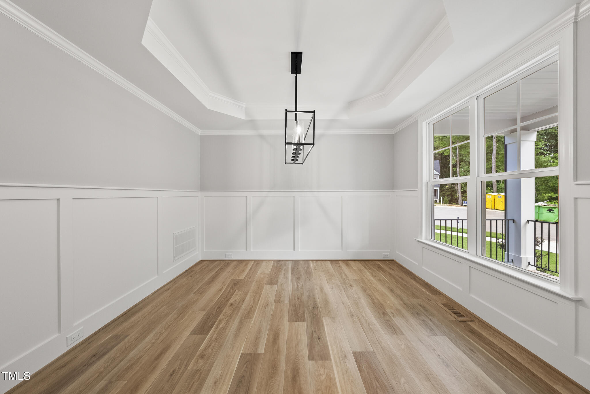 2613 Silver Gate Court