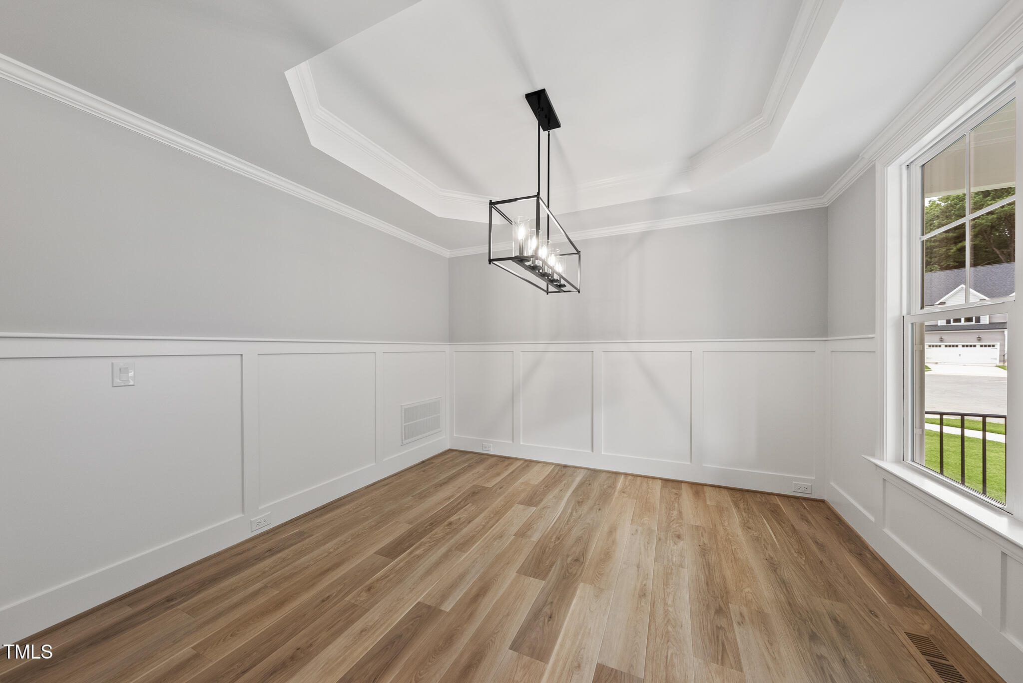 2613 Silver Gate Court