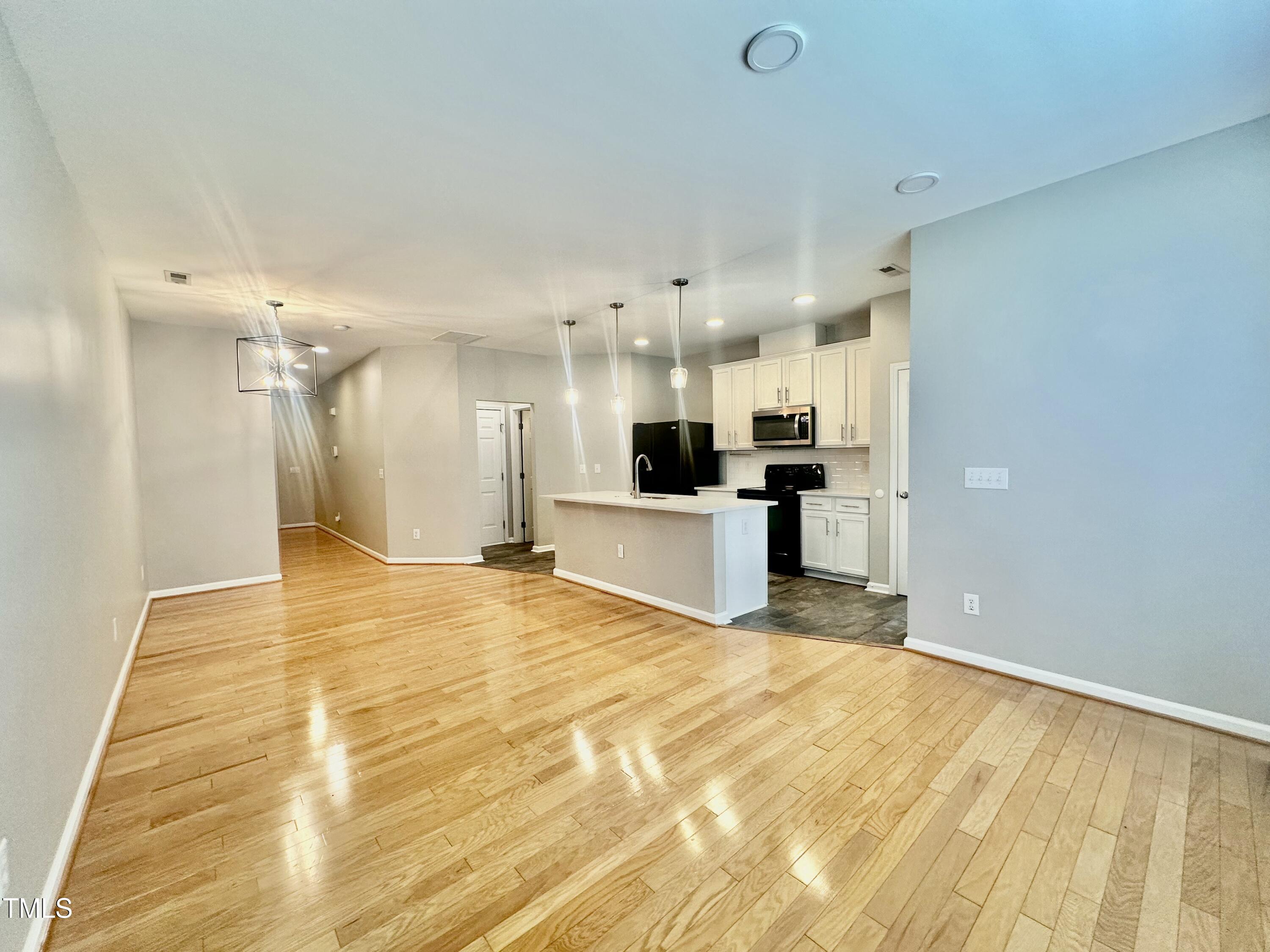 542 Writers Way