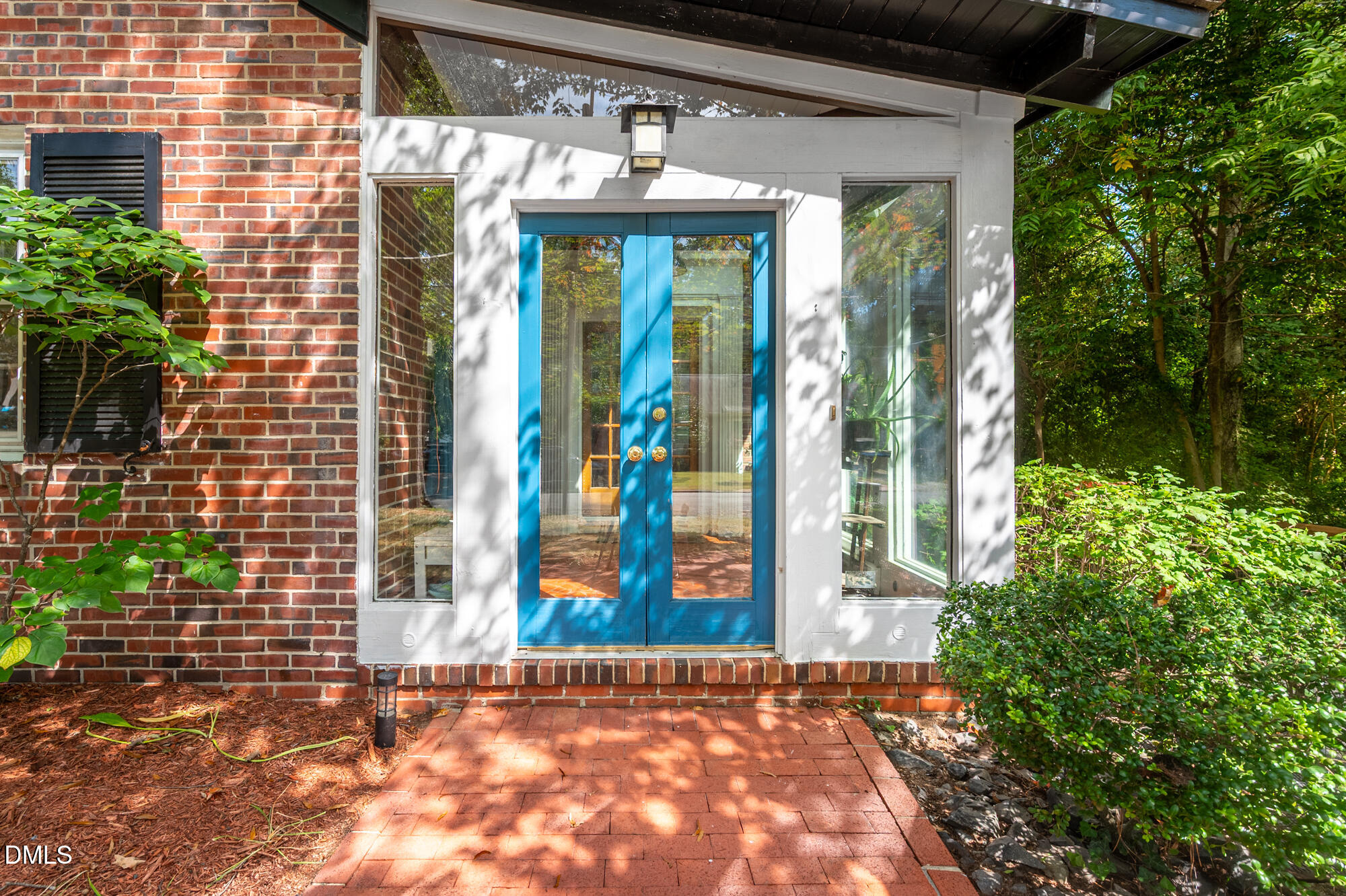 2116 Pershing Street