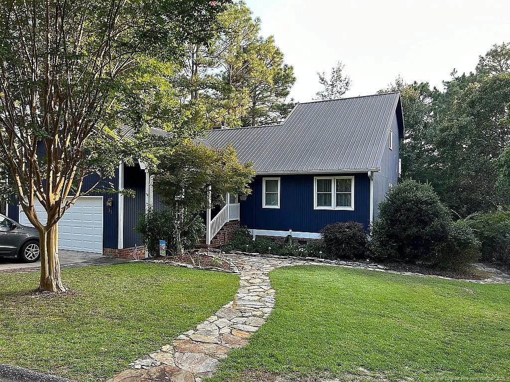 31 Woodbury Lane