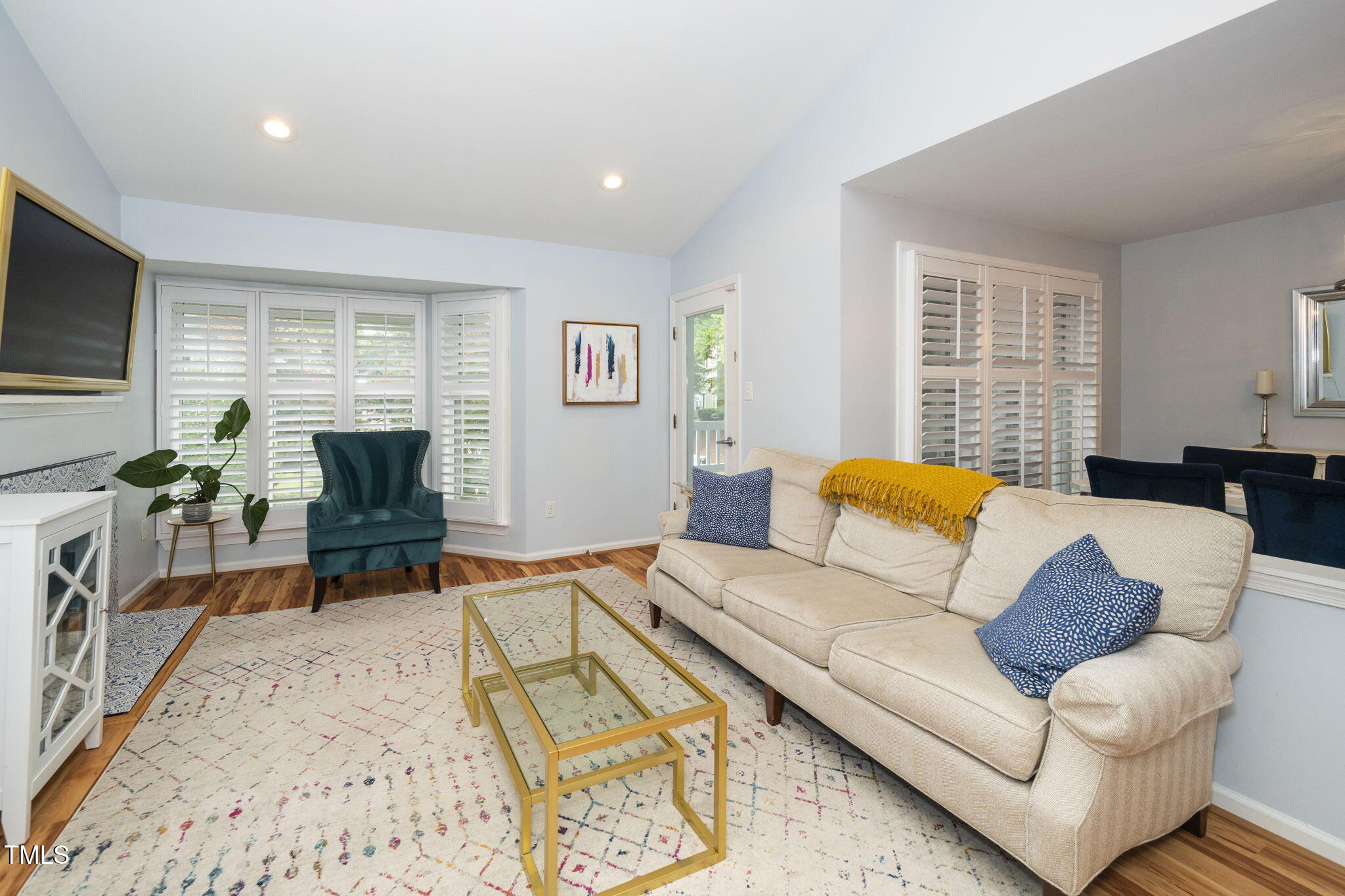 Raleigh, North Carolina 27605, United States, 2 Bedrooms Bedrooms, ,2 BathroomsBathrooms,Residential,Active,197332