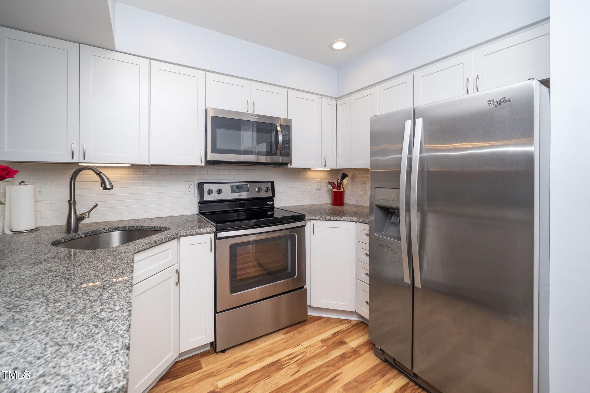 Raleigh, North Carolina 27605, United States, 2 Bedrooms Bedrooms, ,2 BathroomsBathrooms,Residential,Active,197332