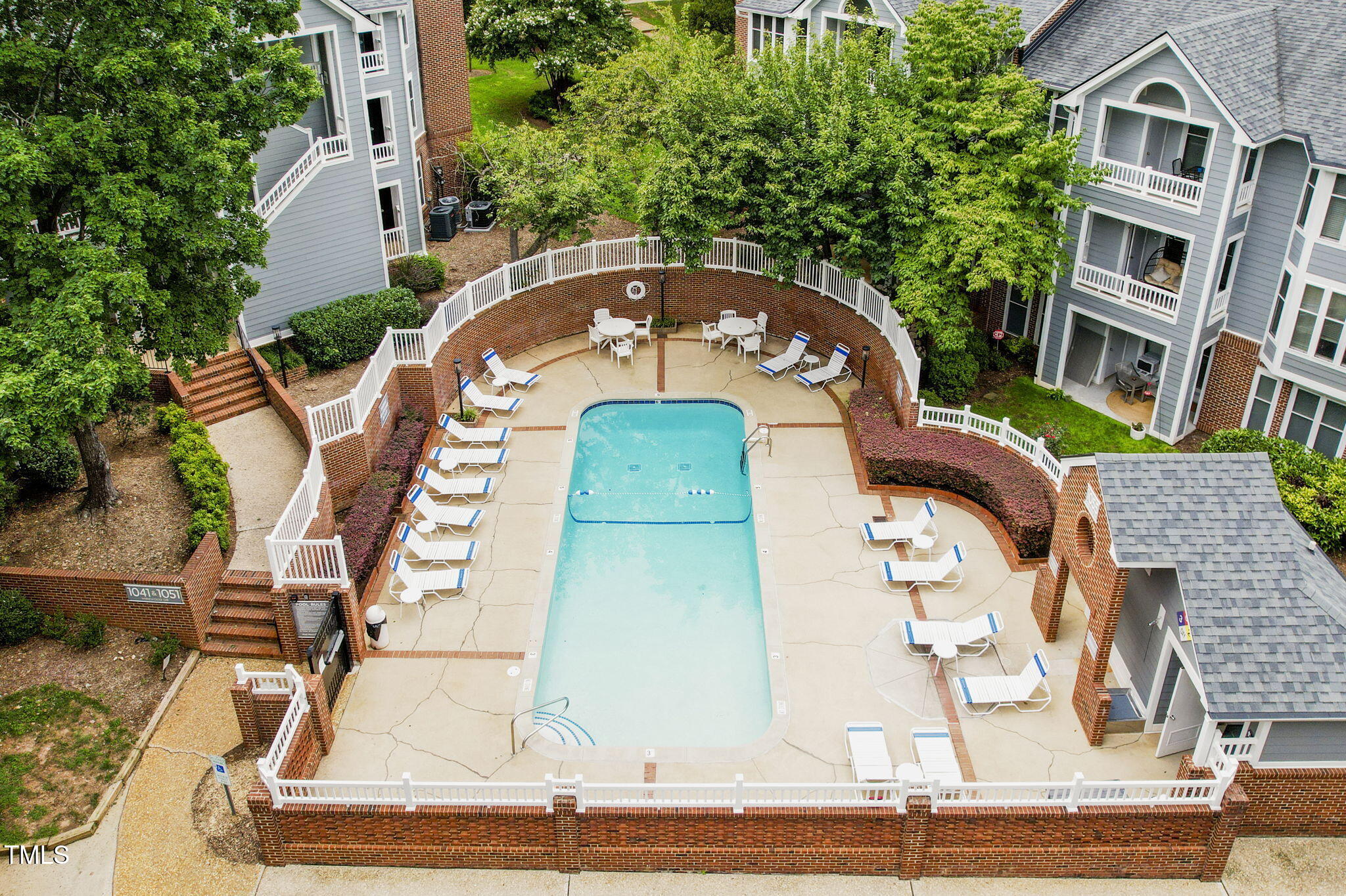 Raleigh, North Carolina 27605, United States, 2 Bedrooms Bedrooms, ,2 BathroomsBathrooms,Residential,Active,197332