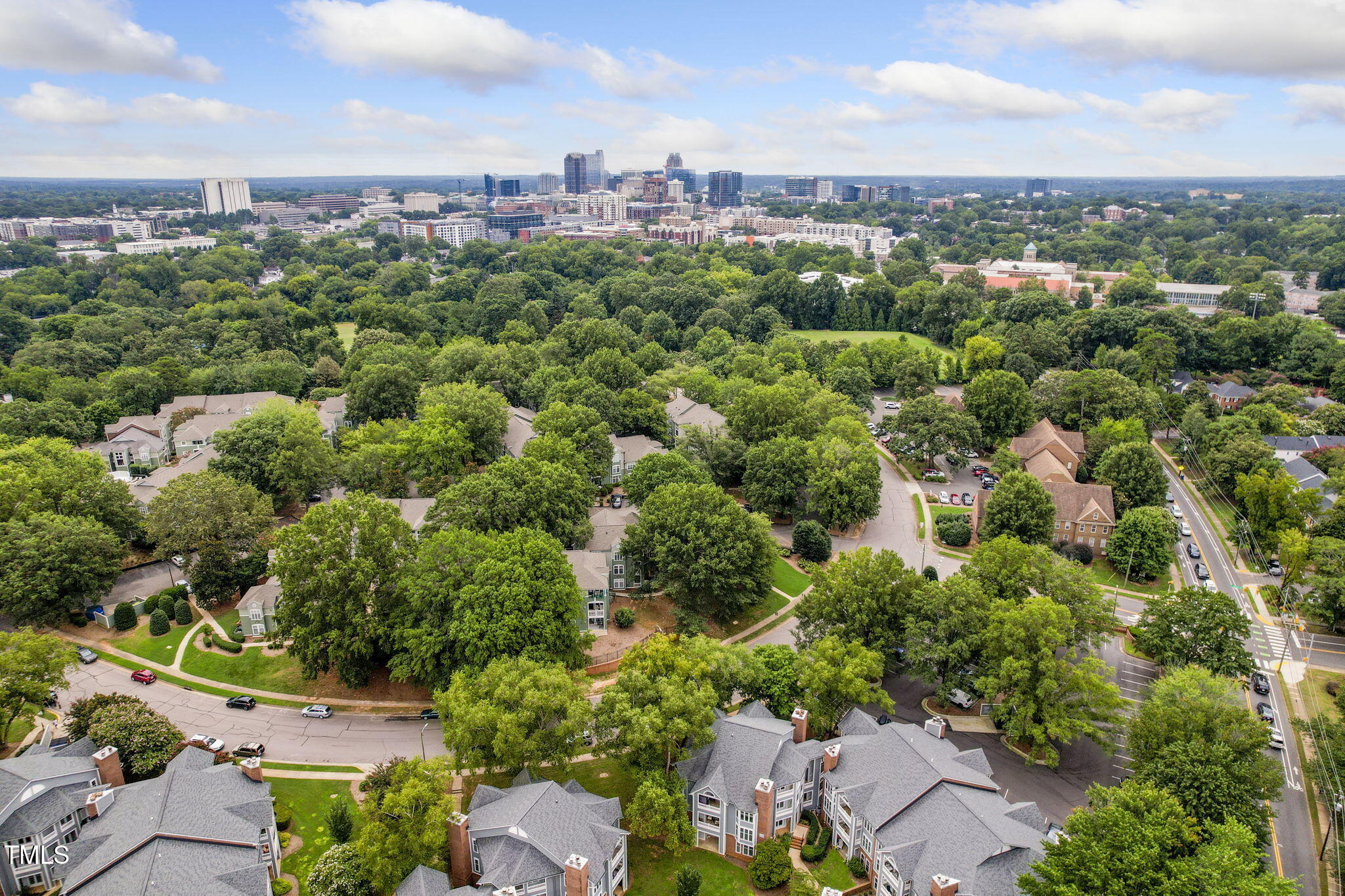Raleigh, North Carolina 27605, United States, 2 Bedrooms Bedrooms, ,2 BathroomsBathrooms,Residential,Active,197332