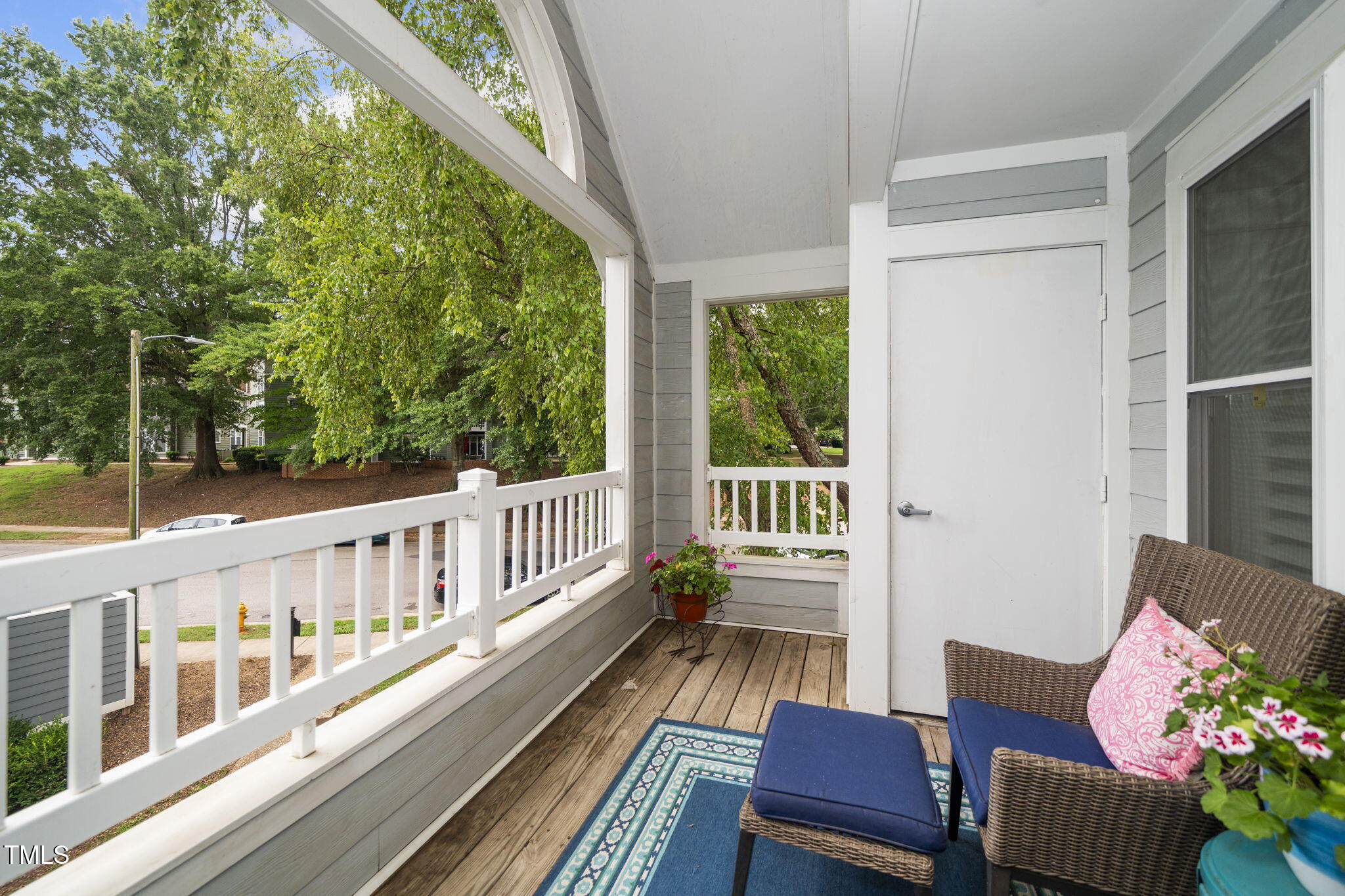 Raleigh, North Carolina 27605, United States, 2 Bedrooms Bedrooms, ,2 BathroomsBathrooms,Residential,Active,197332