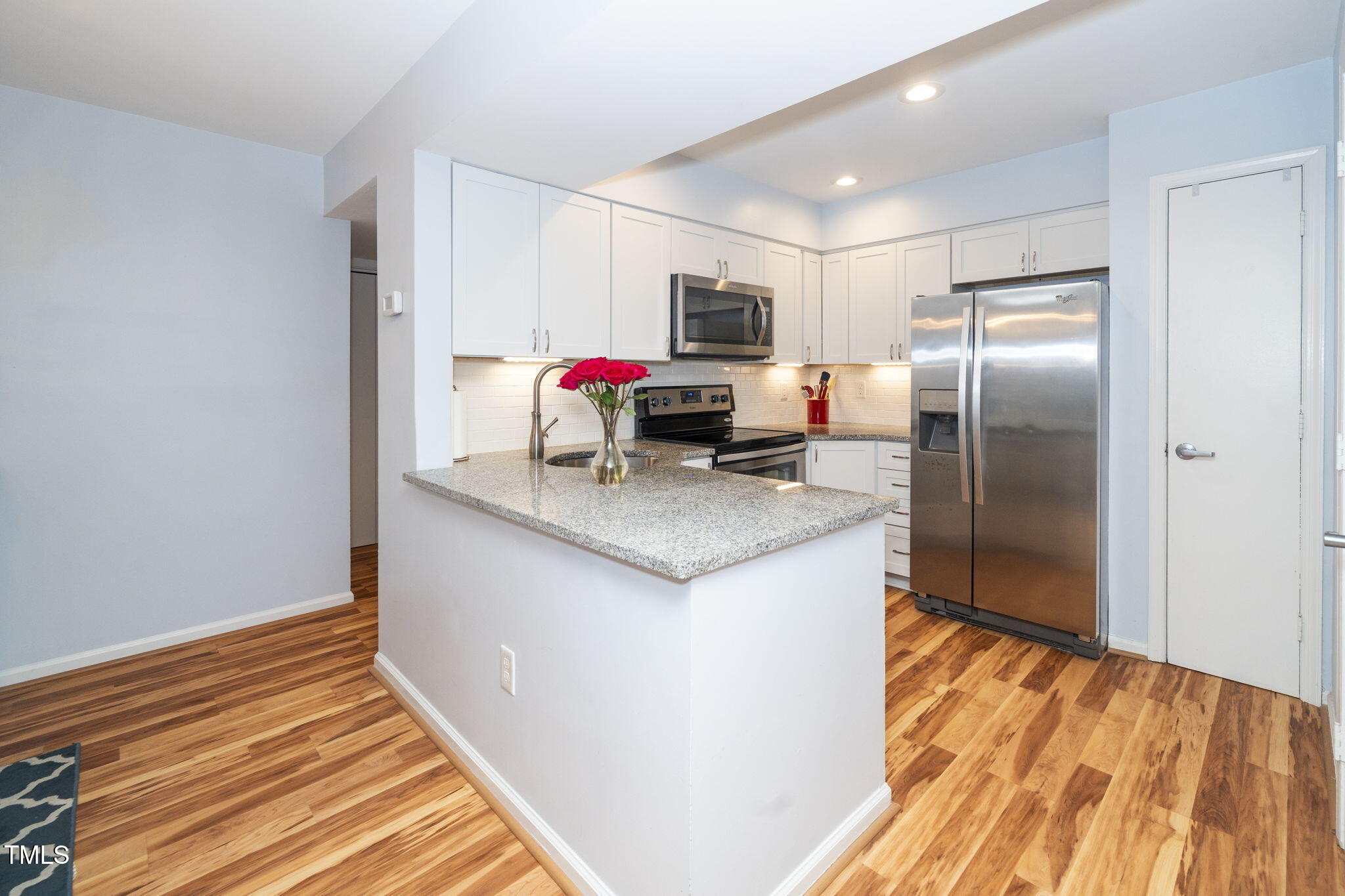 Raleigh, North Carolina 27605, United States, 2 Bedrooms Bedrooms, ,2 BathroomsBathrooms,Residential,Active,197332