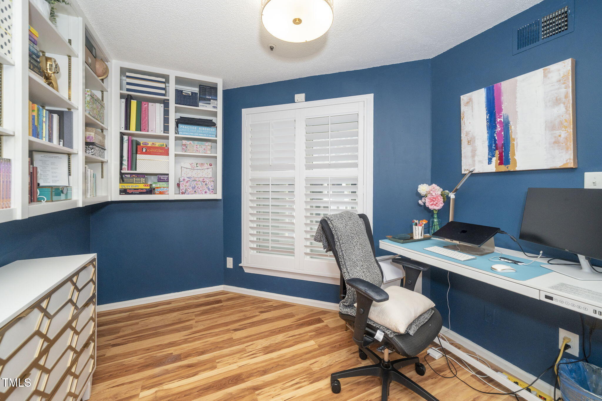 Raleigh, North Carolina 27605, United States, 2 Bedrooms Bedrooms, ,2 BathroomsBathrooms,Residential,Active,197332