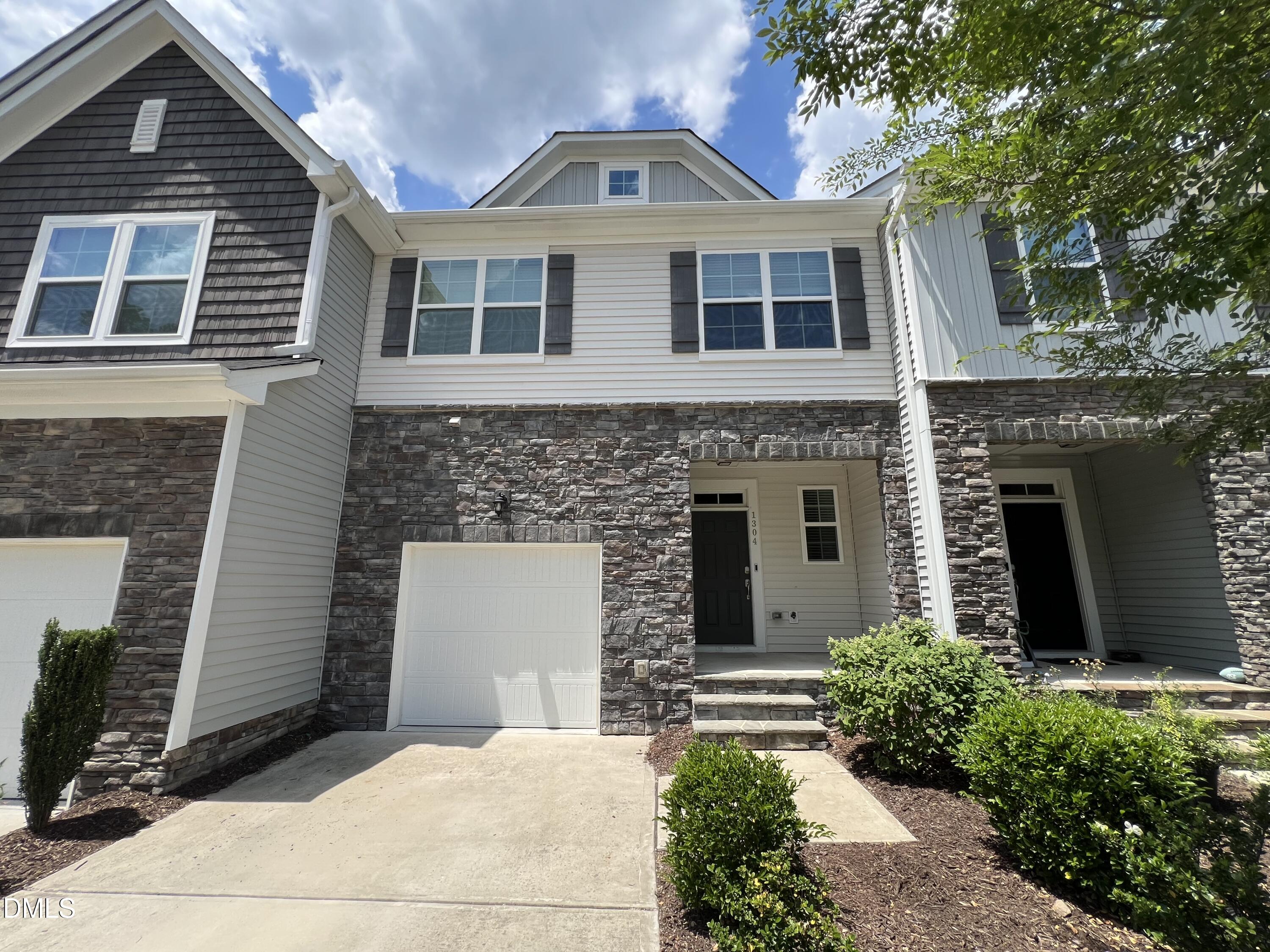 1304 Southpoint Trail