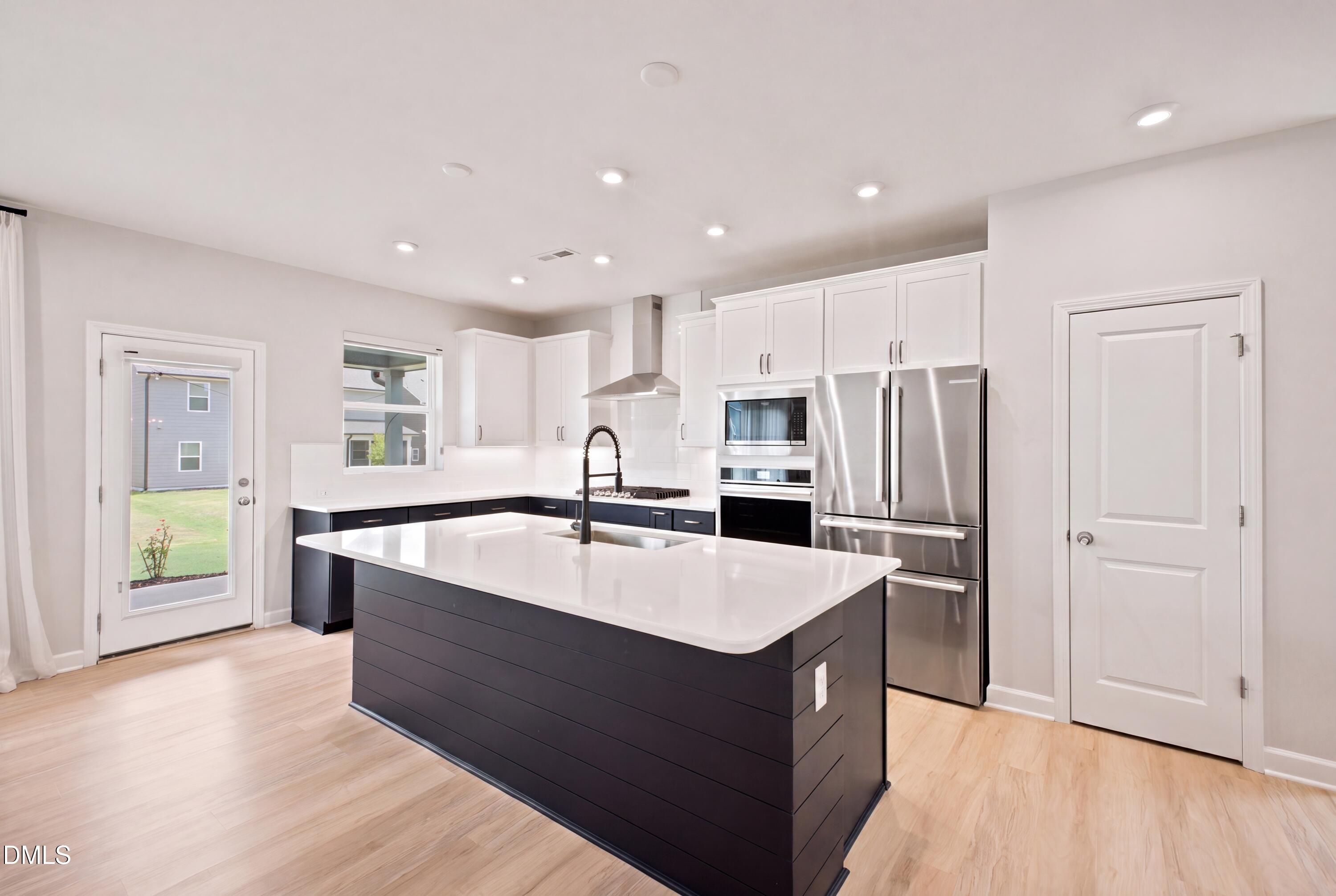 2527 Verdial Hill
