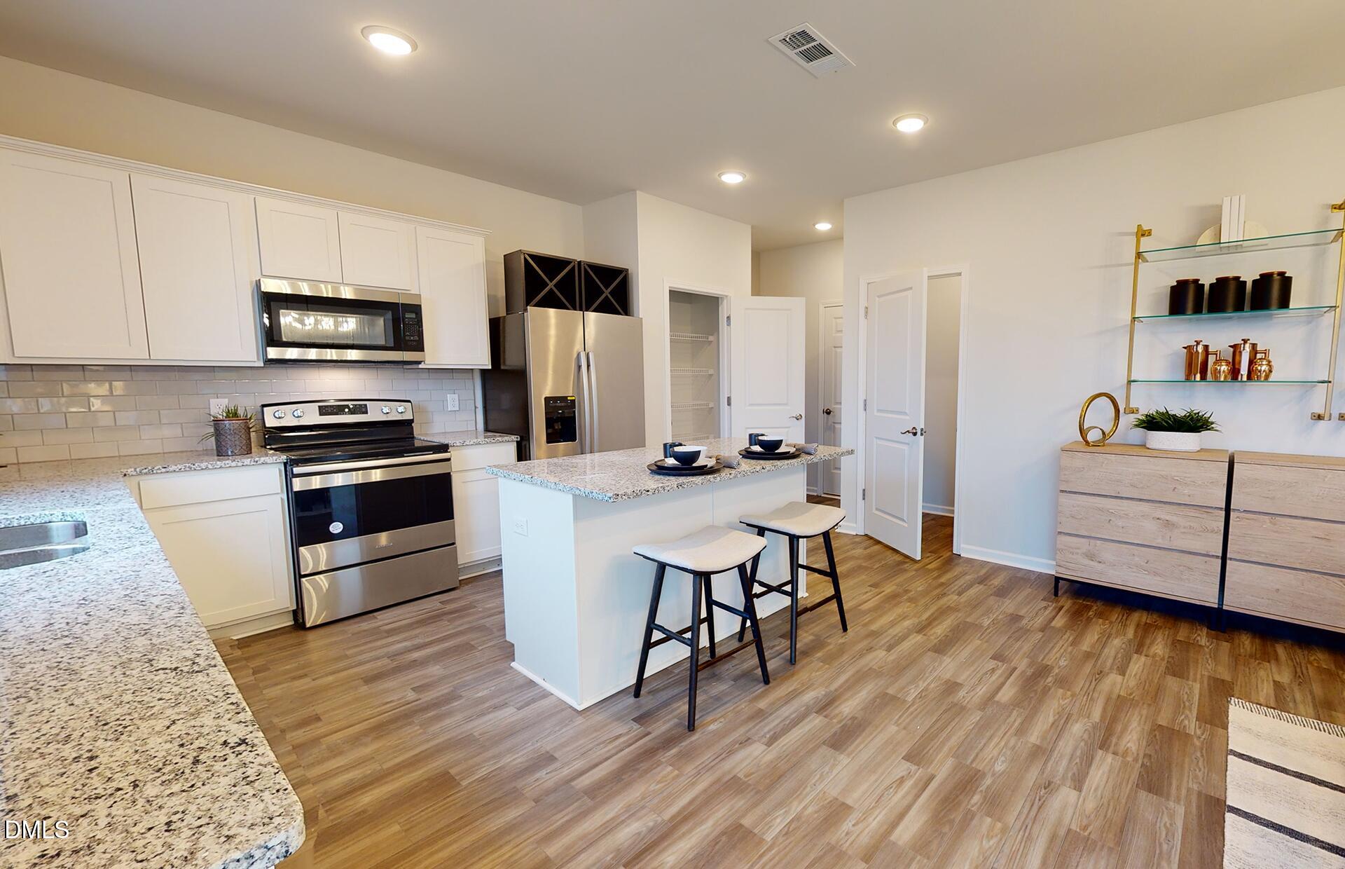 1215 Carpenter Falls Avenue