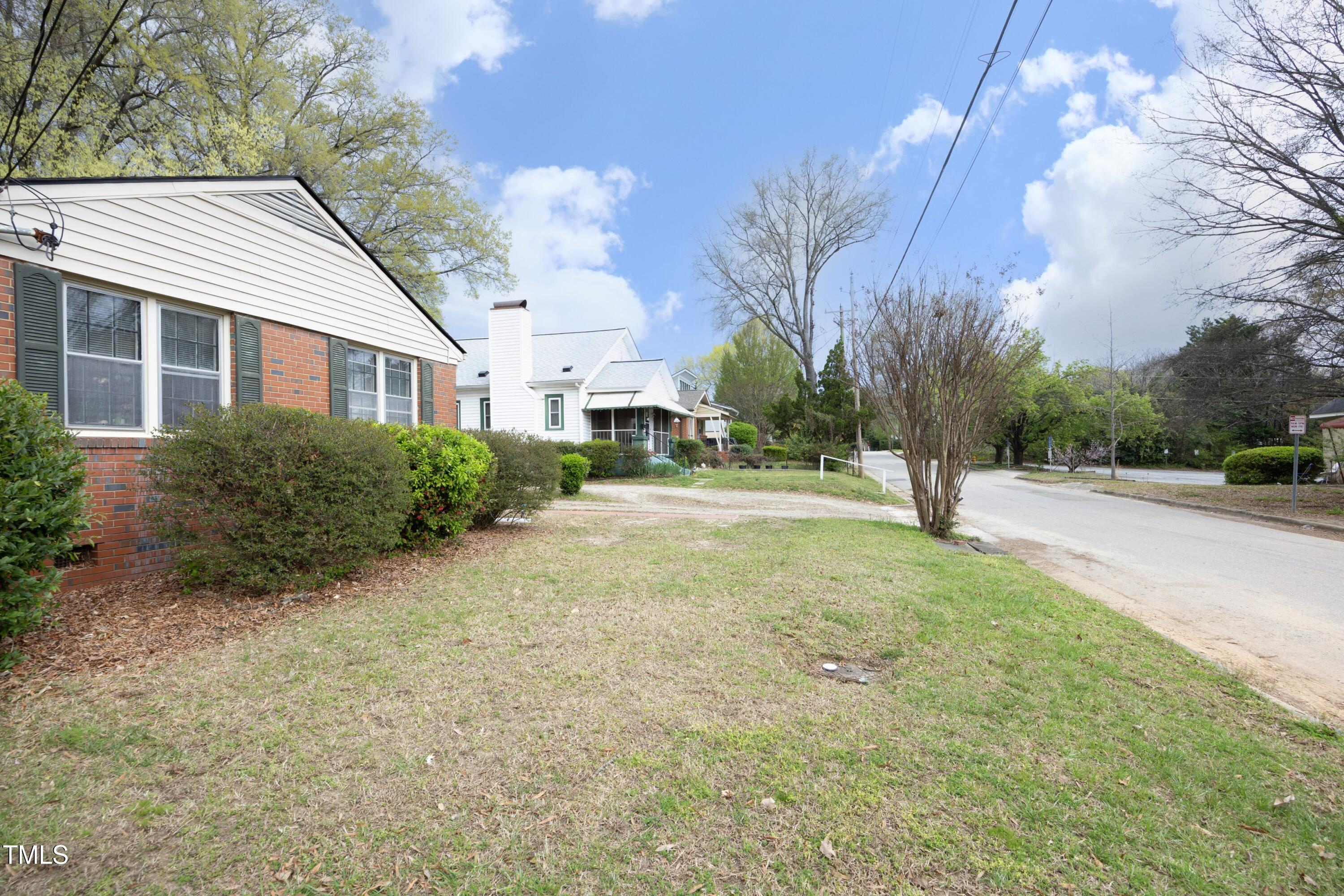 609 Tower Street