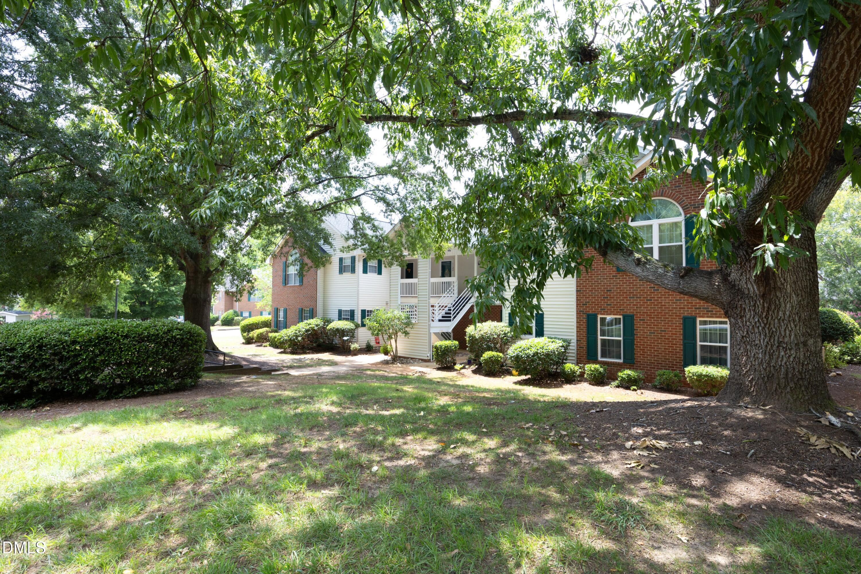 1112 Renshaw Court