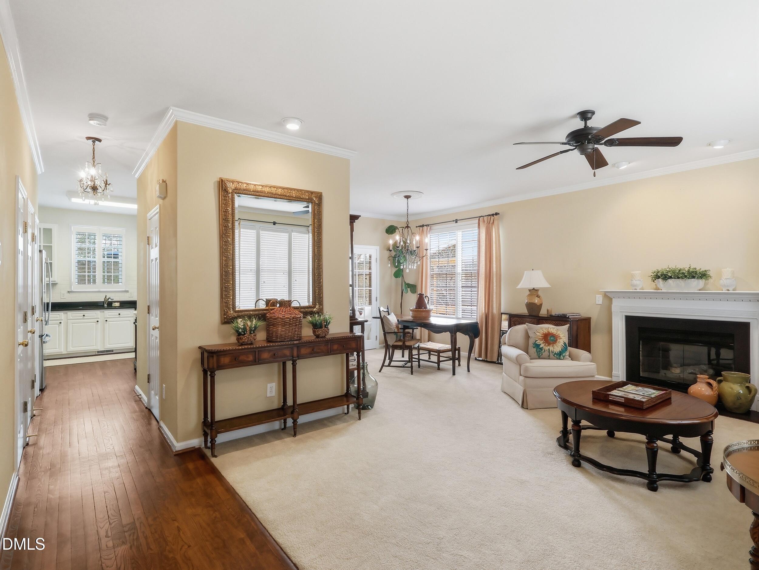 300 Nottinghill Walk