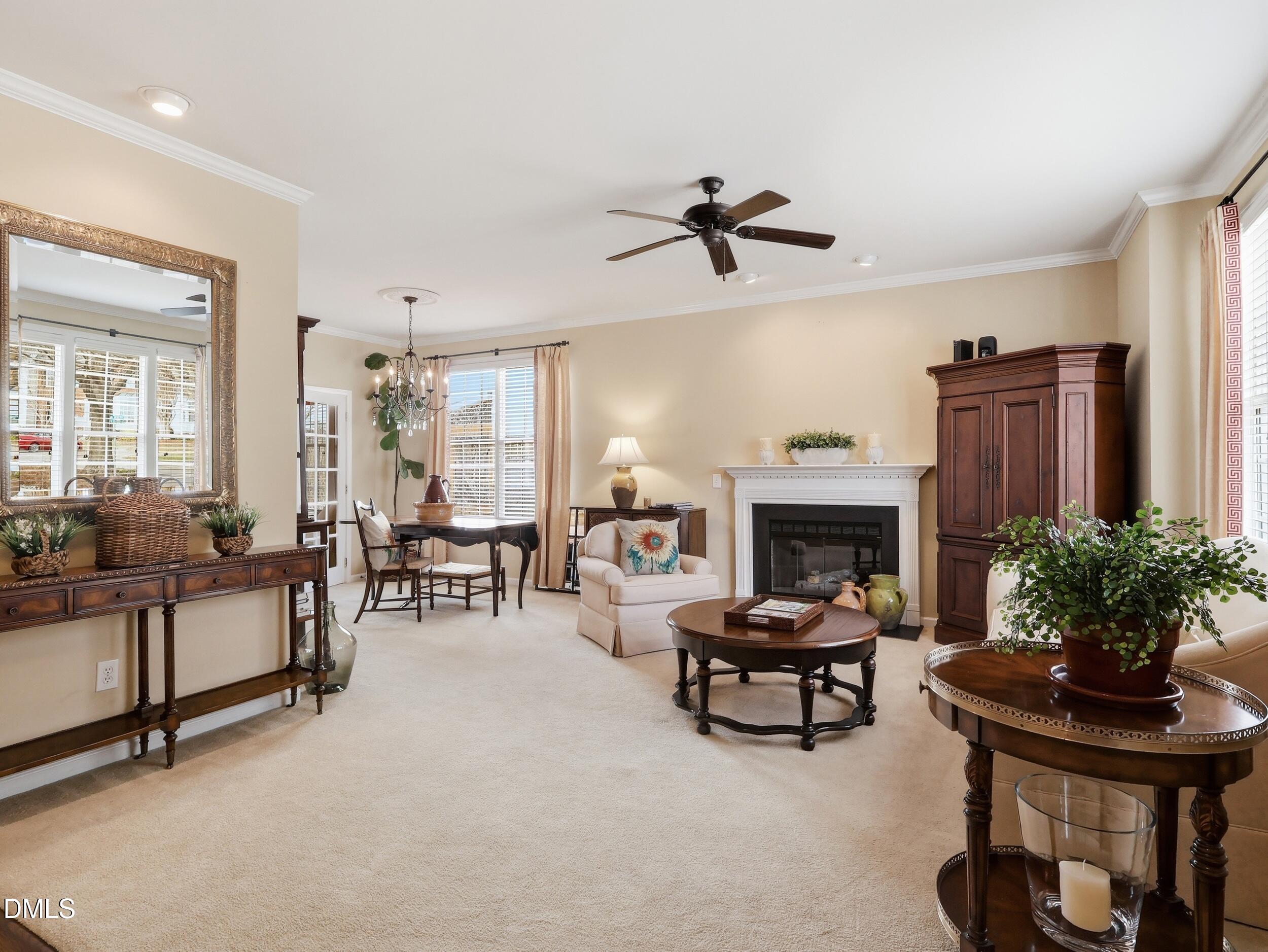 300 Nottinghill Walk