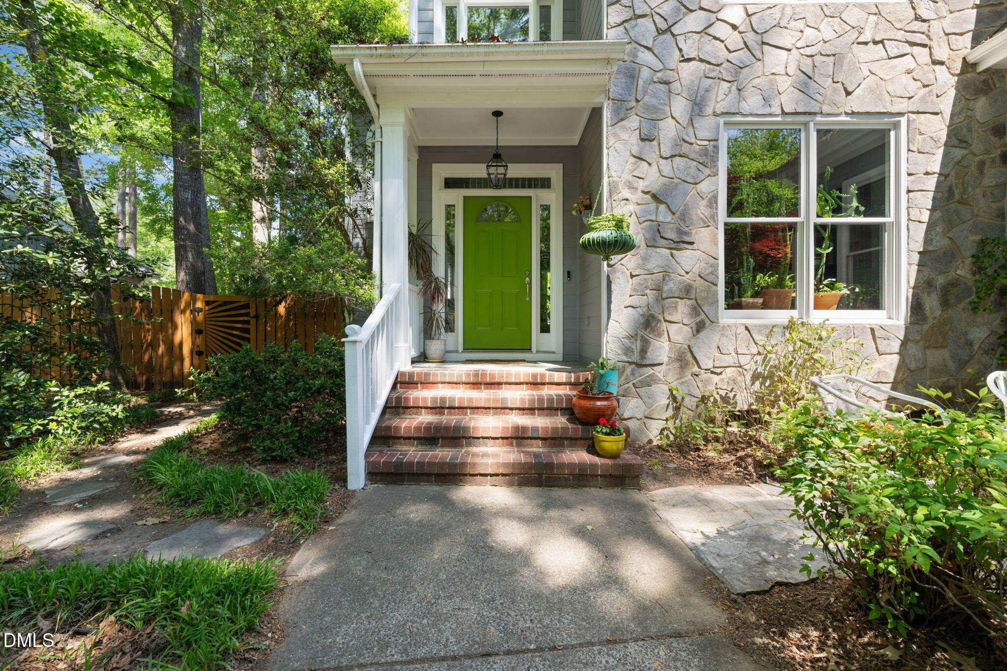 2112 Ridgefield Drive