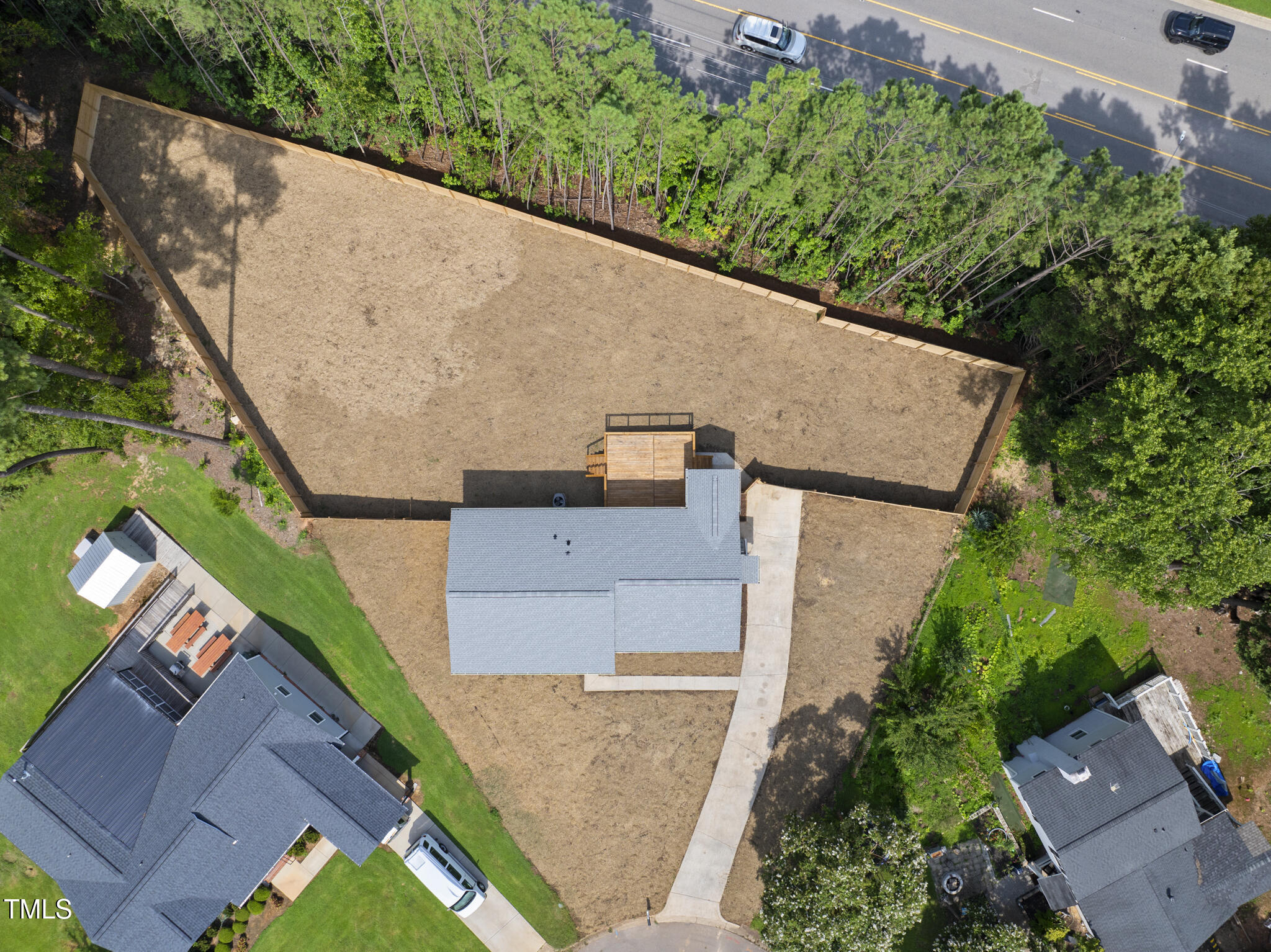 305 N Montreal Court