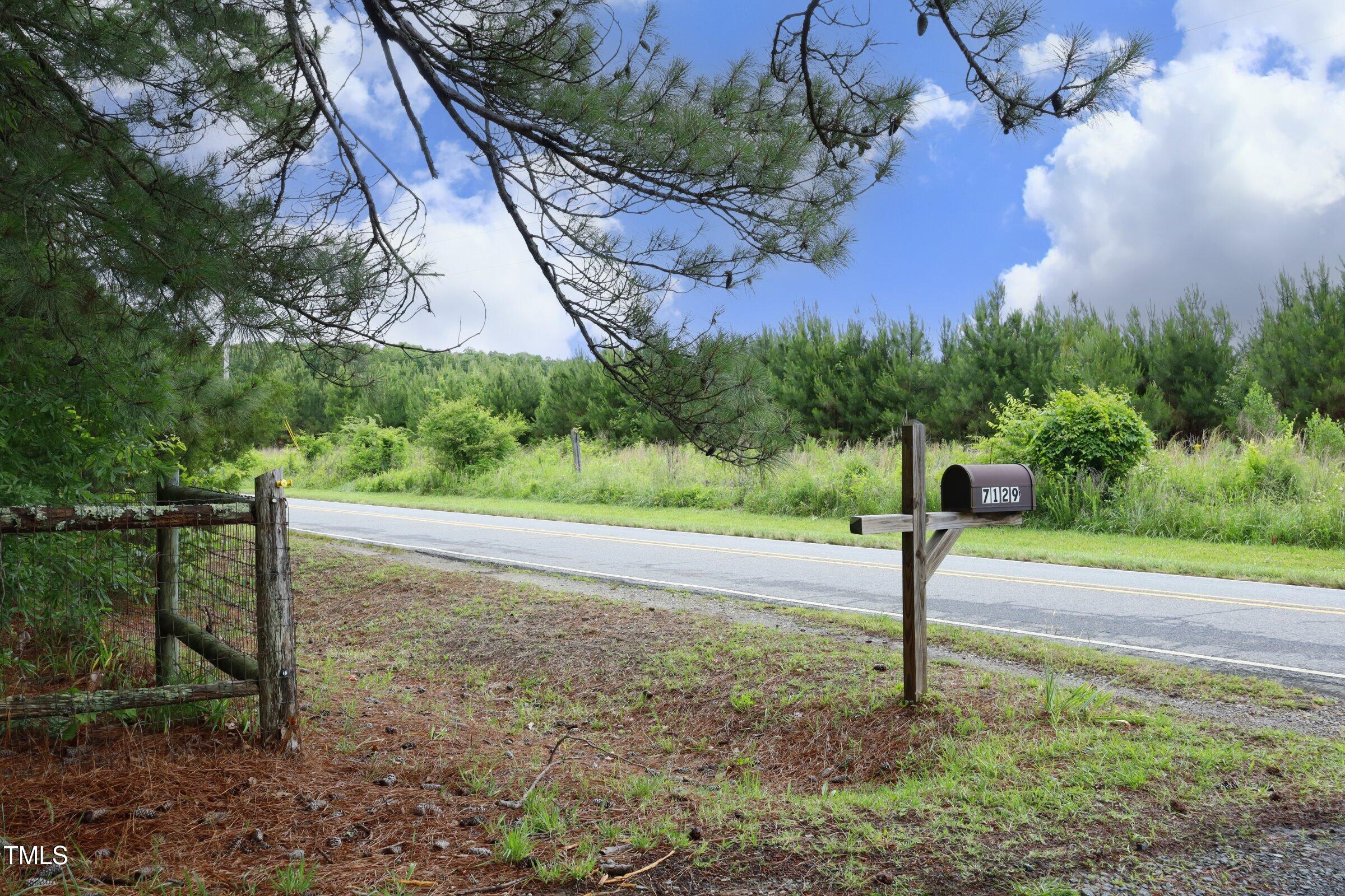 7129 Dexter Road