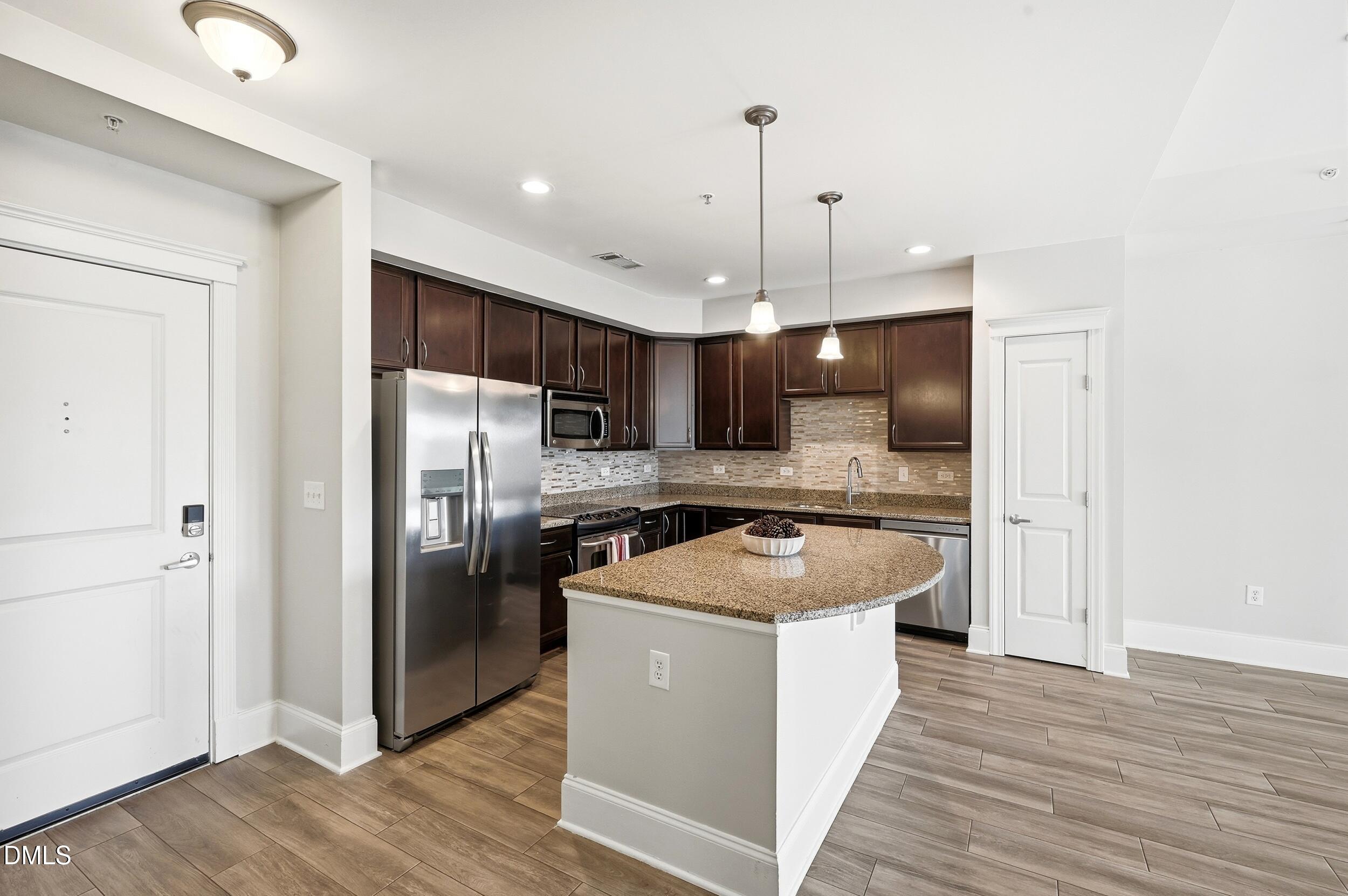 222 Glenwood Avenue 709