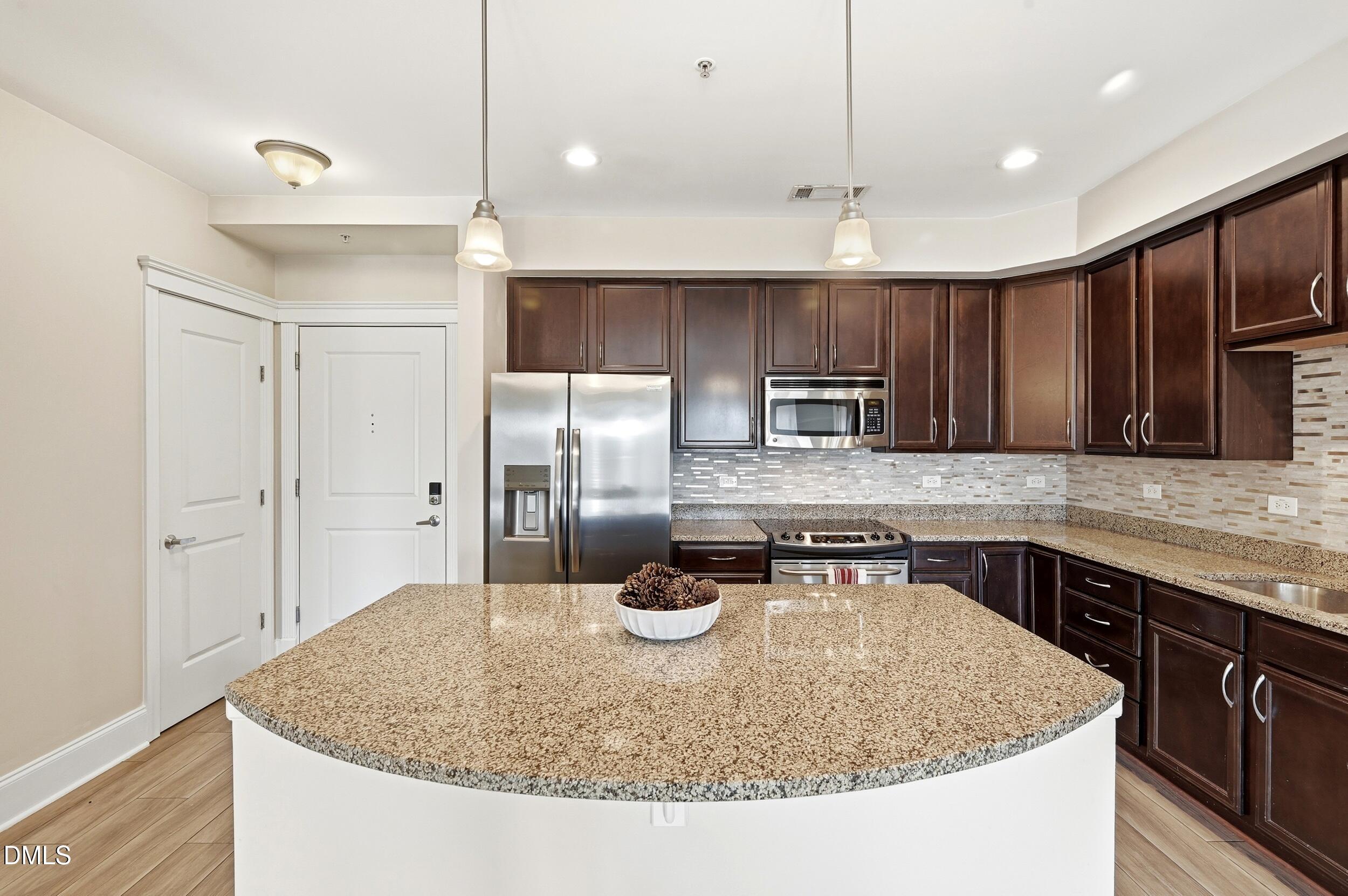 222 Glenwood Avenue 709