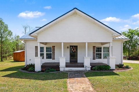 509 Whit Road Newton Grove NC 28366