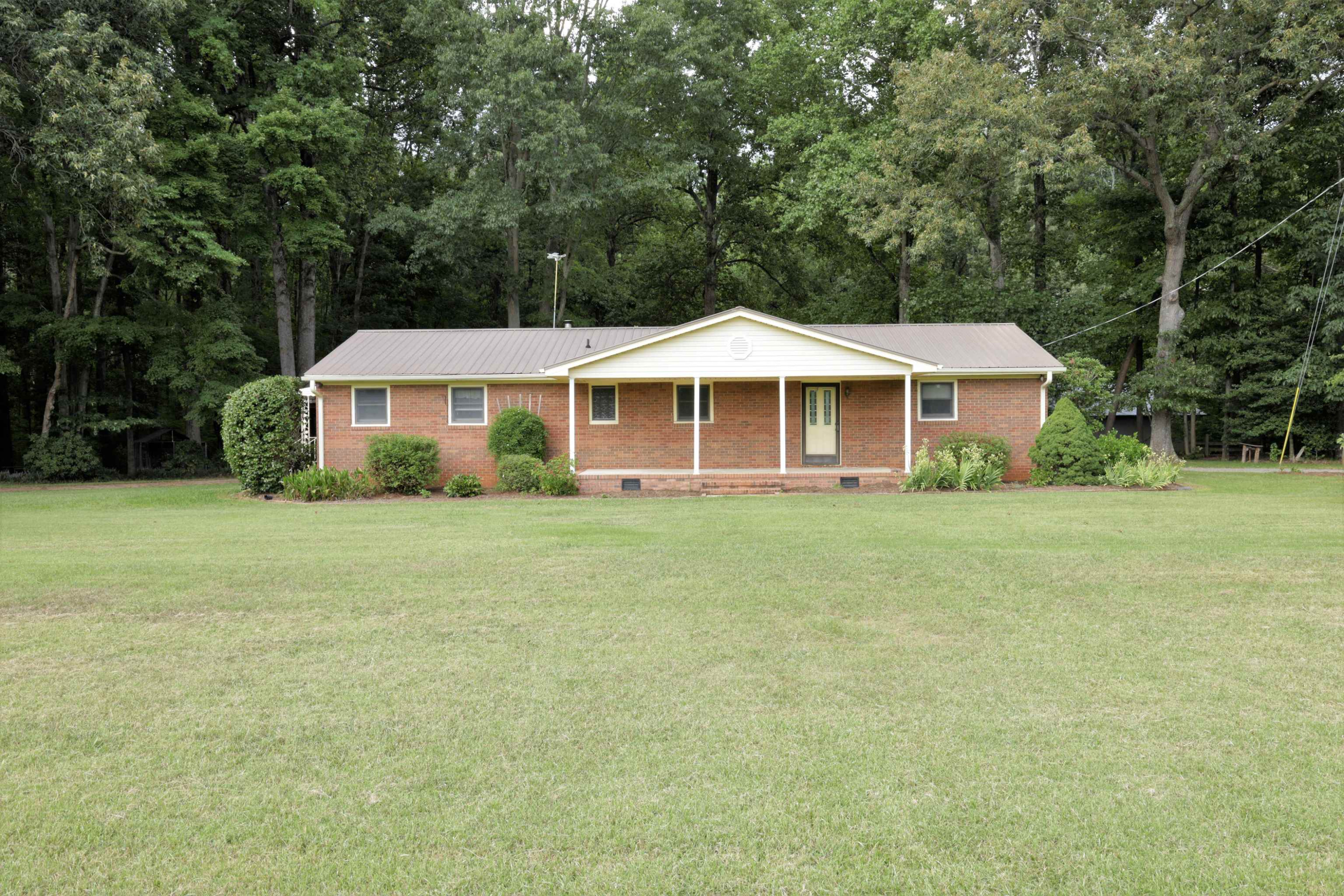 Photo 1 of 29 of 531 Bouldin Road house