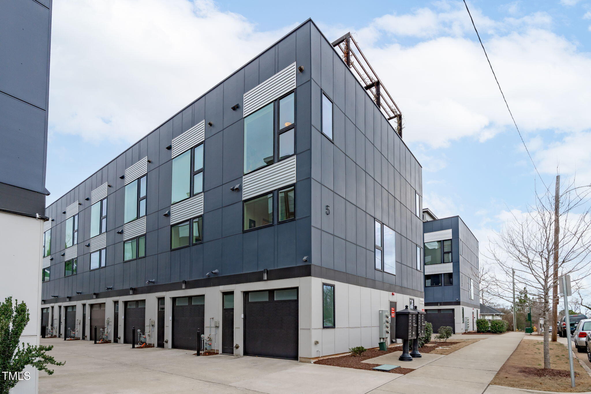 5 Seawell Avenue 106