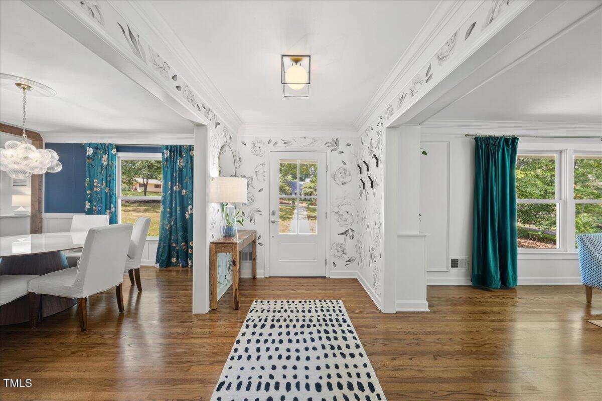 8909 Hunting Trail