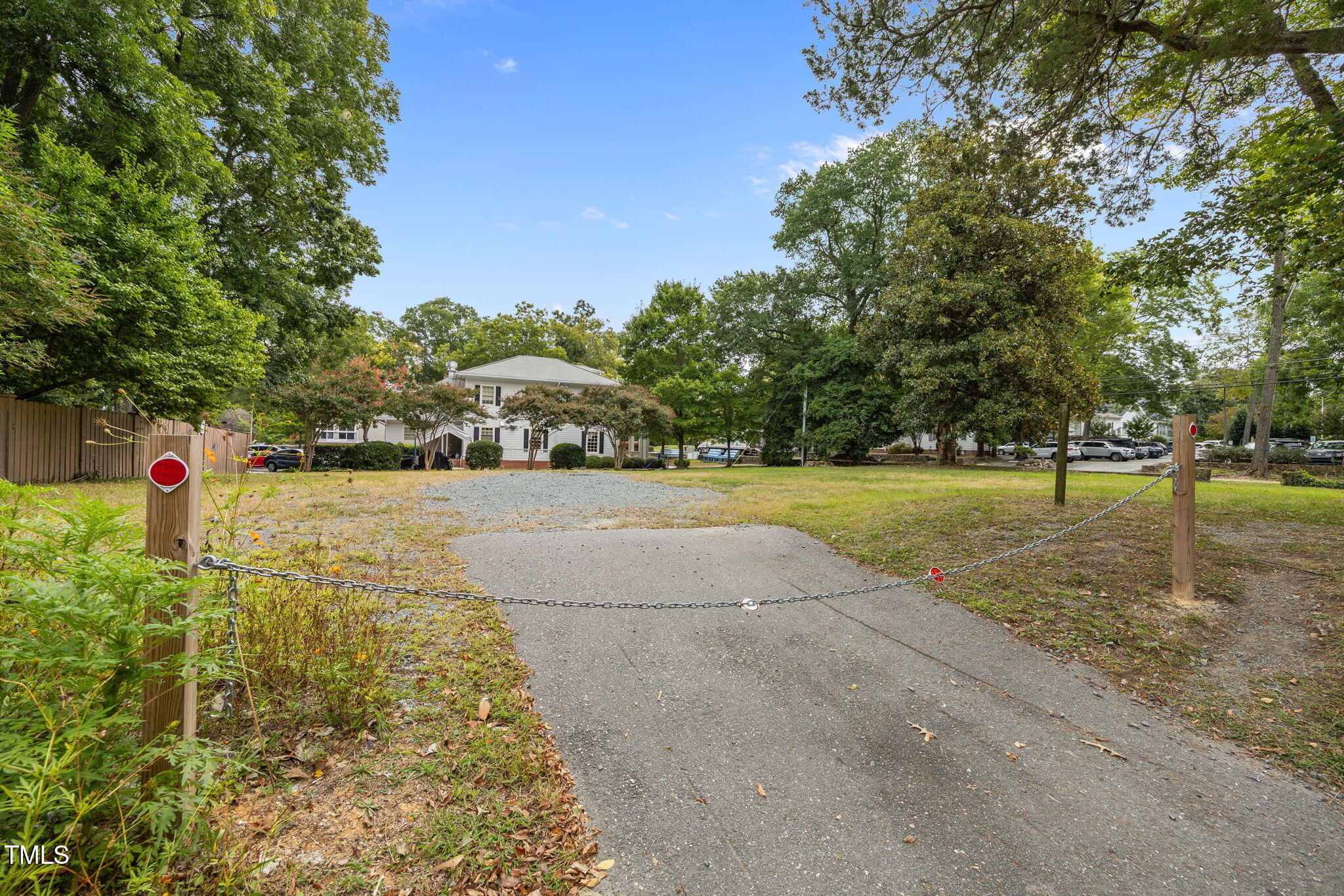401 E Rosemary Street