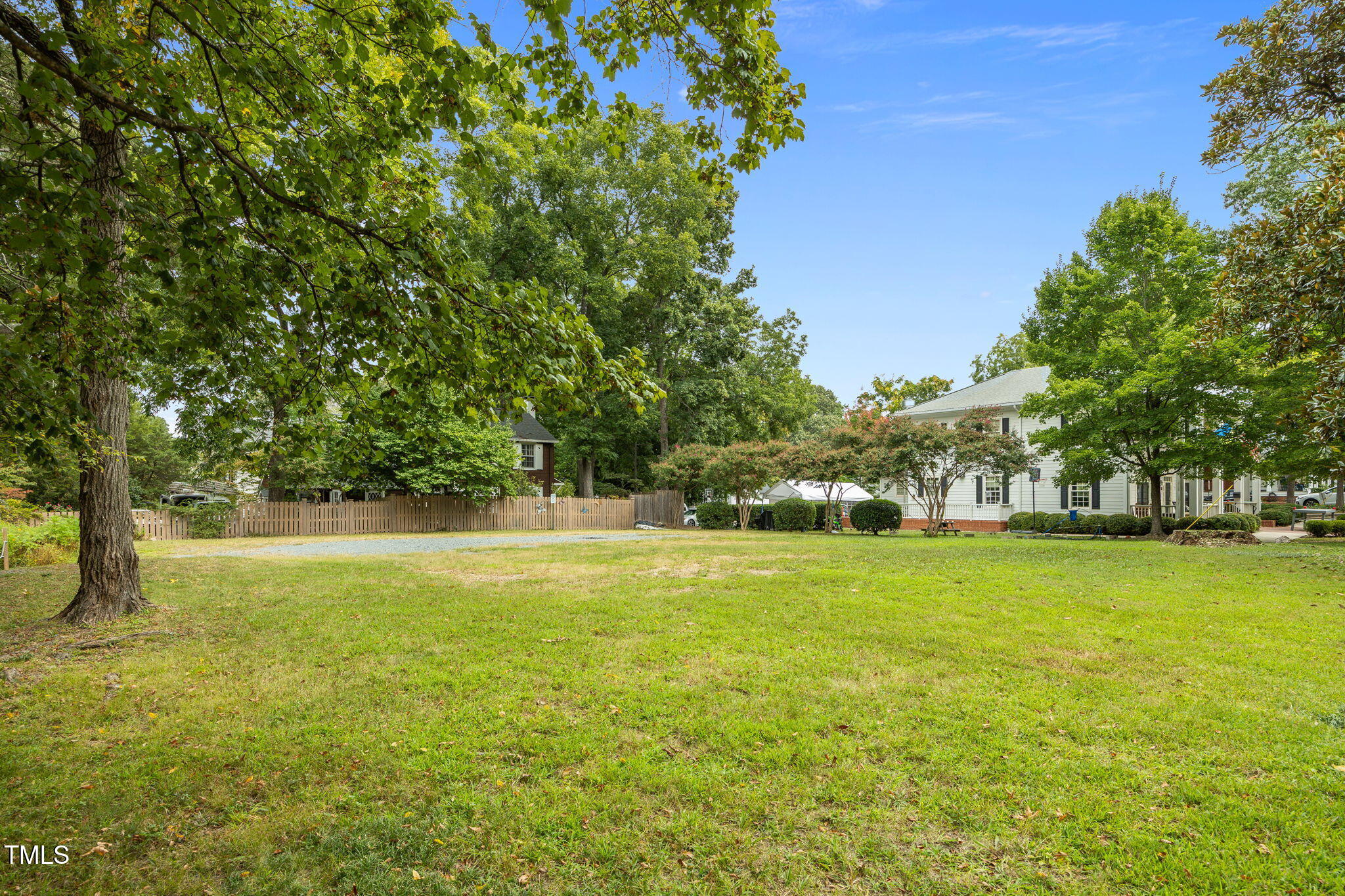 401 E Rosemary Street