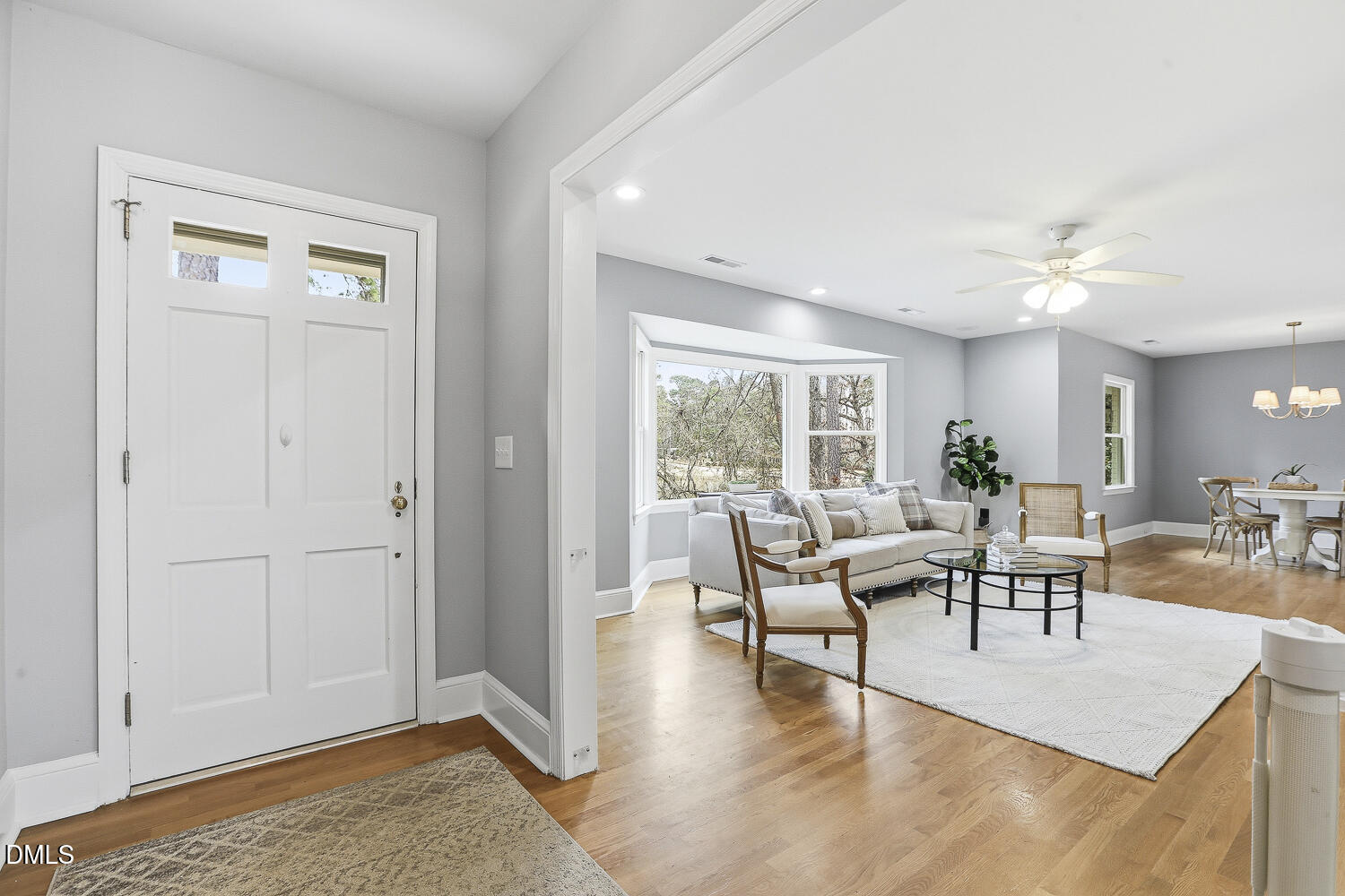 100 W Lakeside Drive
