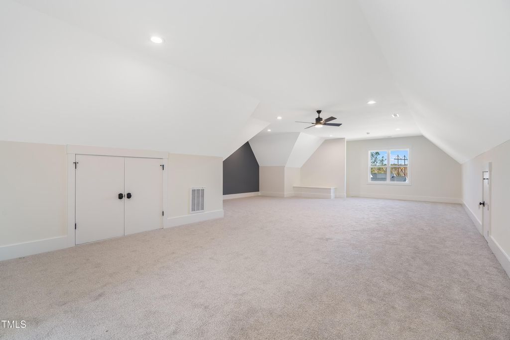 listing image 83