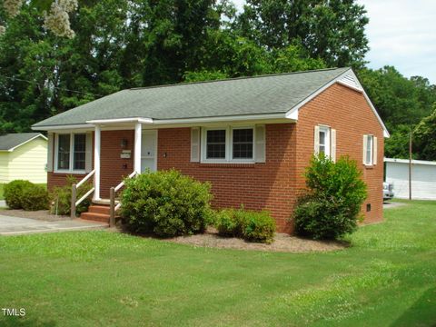 A home in Dunn