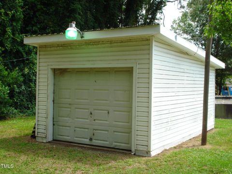 A home in Dunn