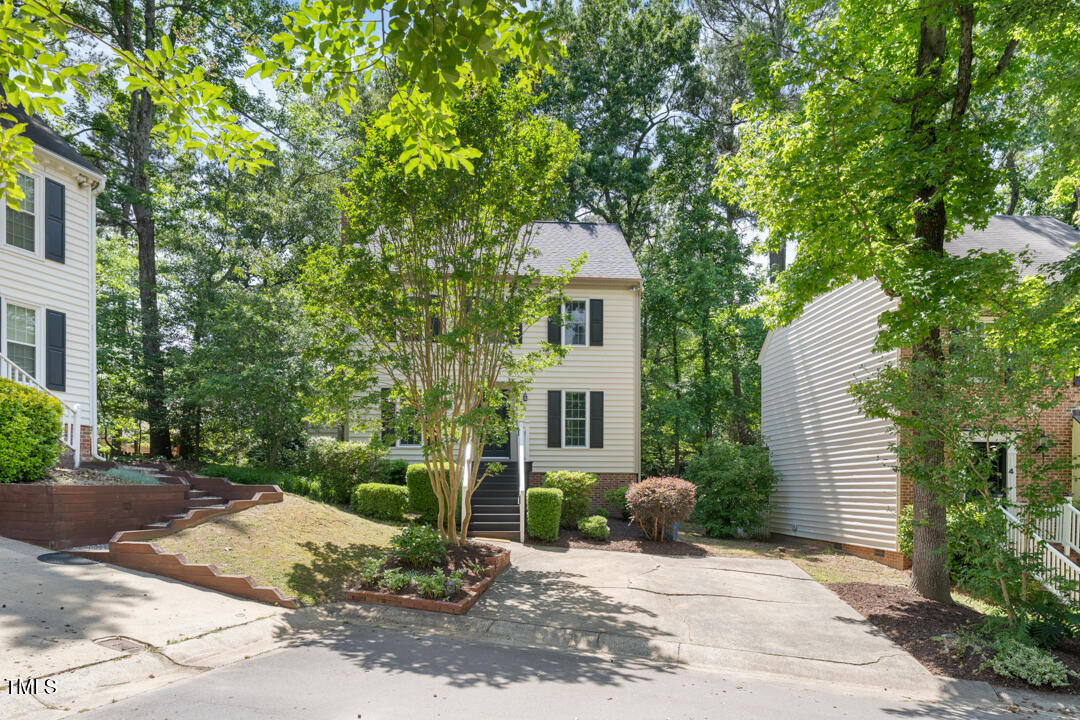 6 Weathergreen Court
