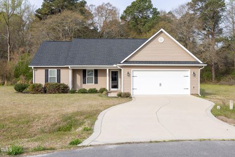 151 Goose Creek Circle Dunn NC 28334