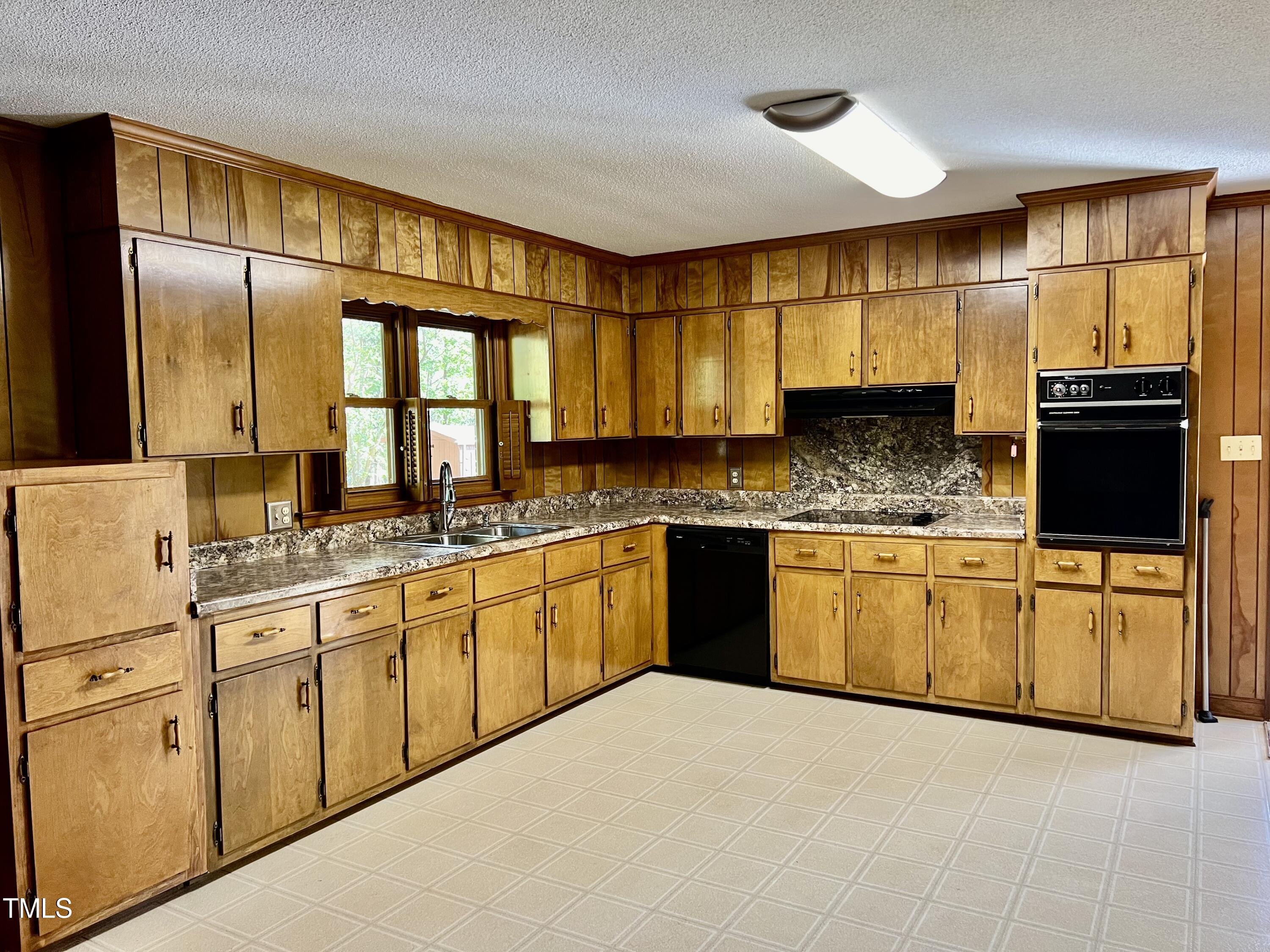 1016 Driftwood Drive