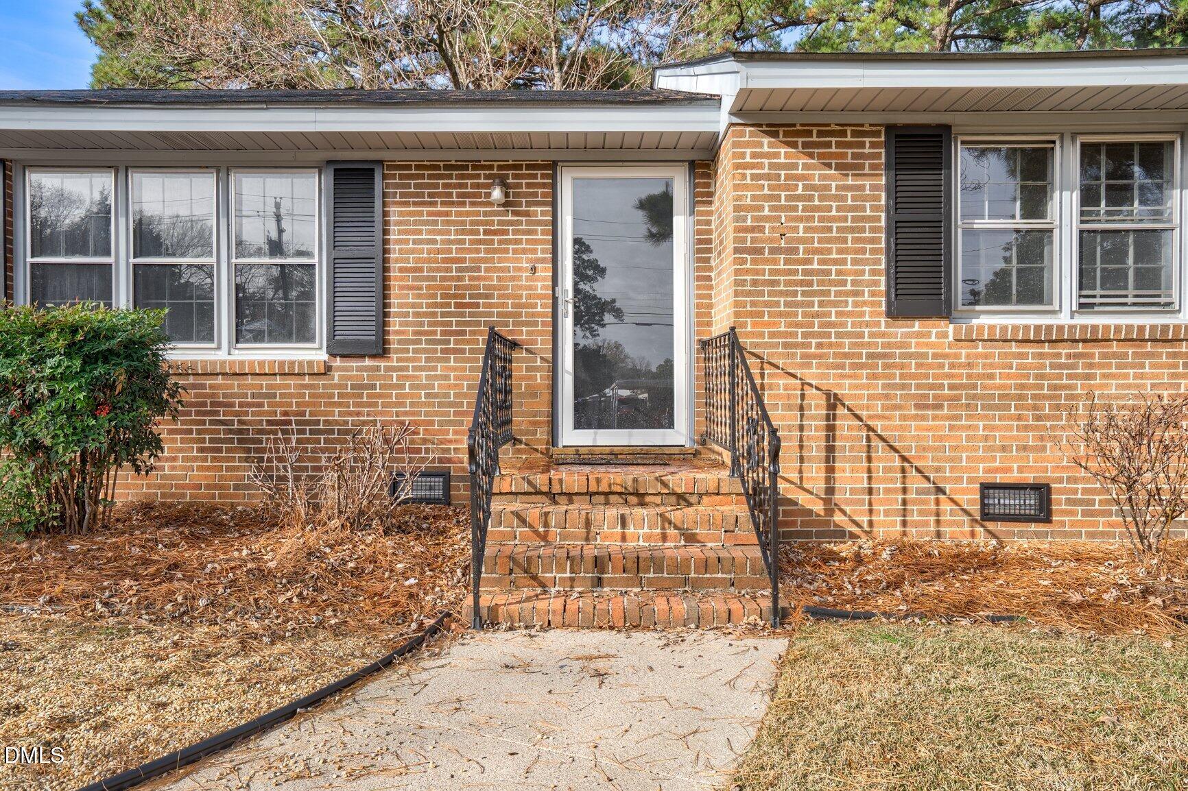 507 Glendale Drive W