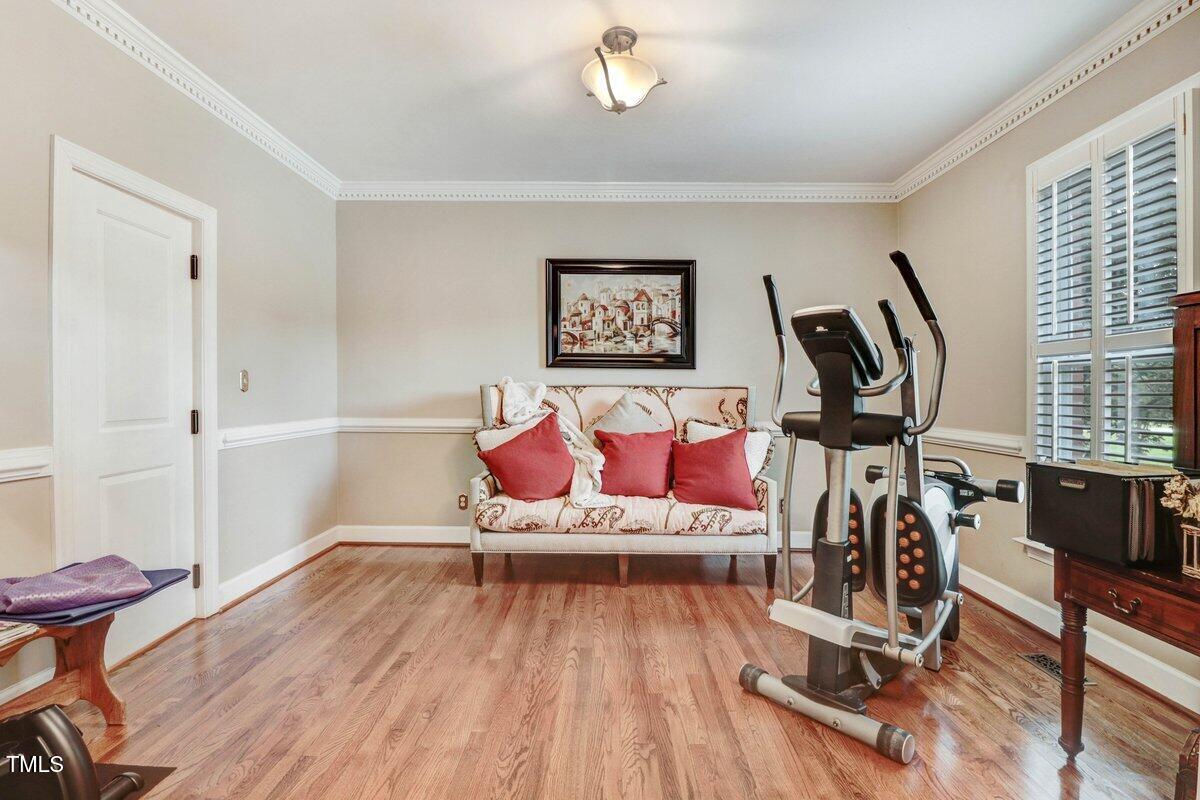 116 Twin Oaks Place