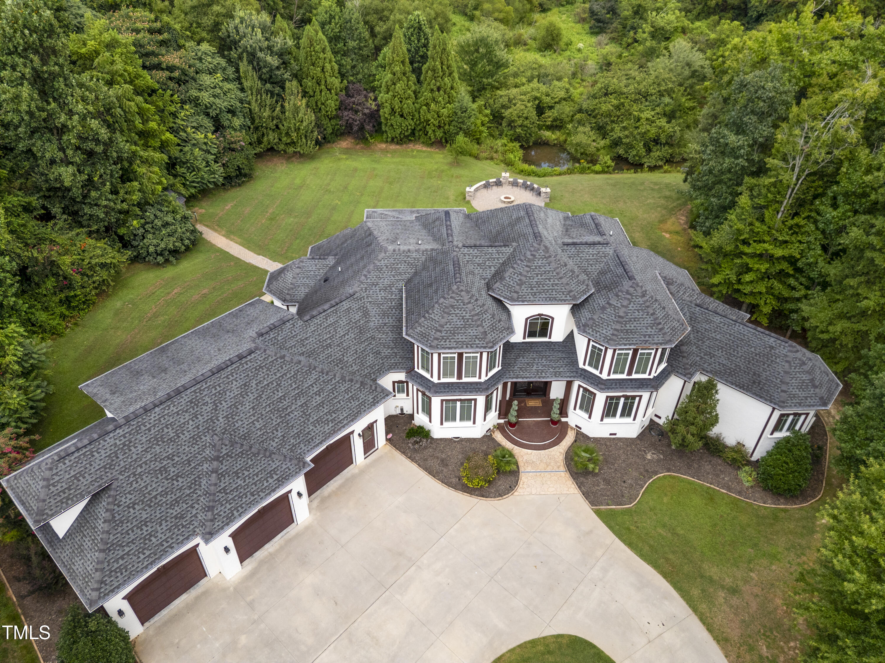 1326 Lochshire Drive